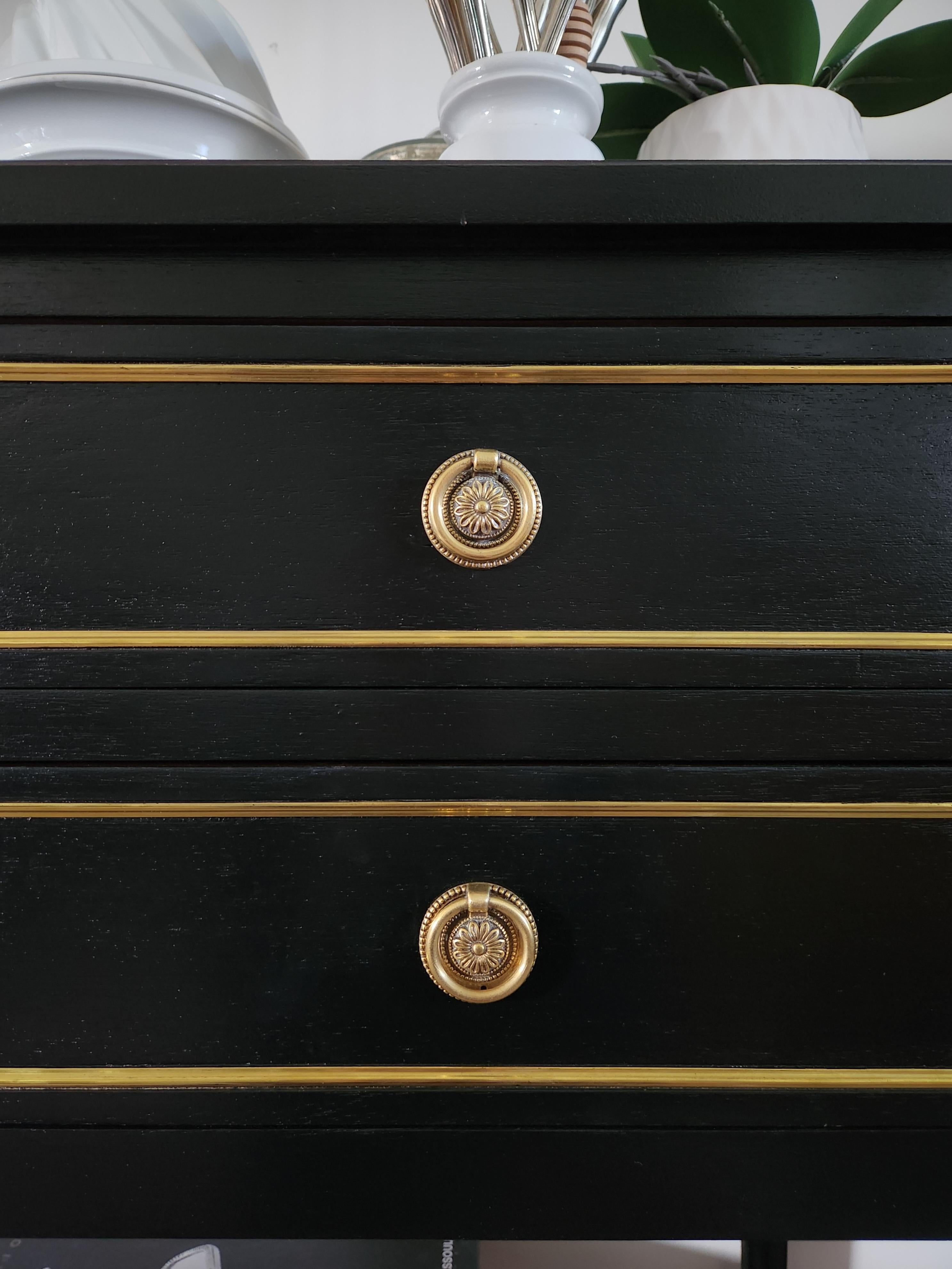 XX secolo Antique French Louis XVI, Armadio per argenteria, Consolle con petto in vendita
