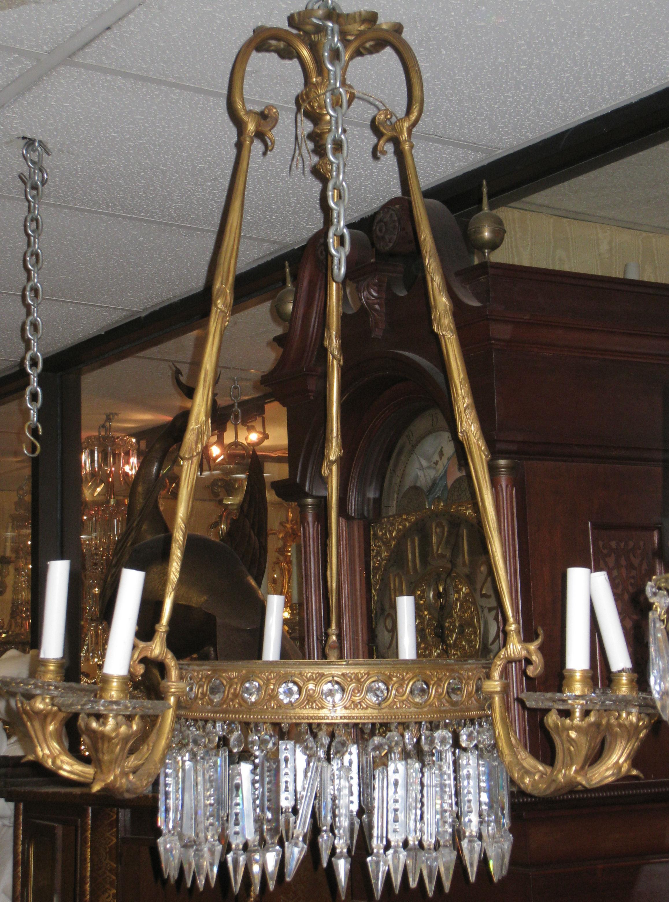 Lustre français ancien de style Louis XVI à 6 lumières en bronze doré Bon état - En vente à New York, NY