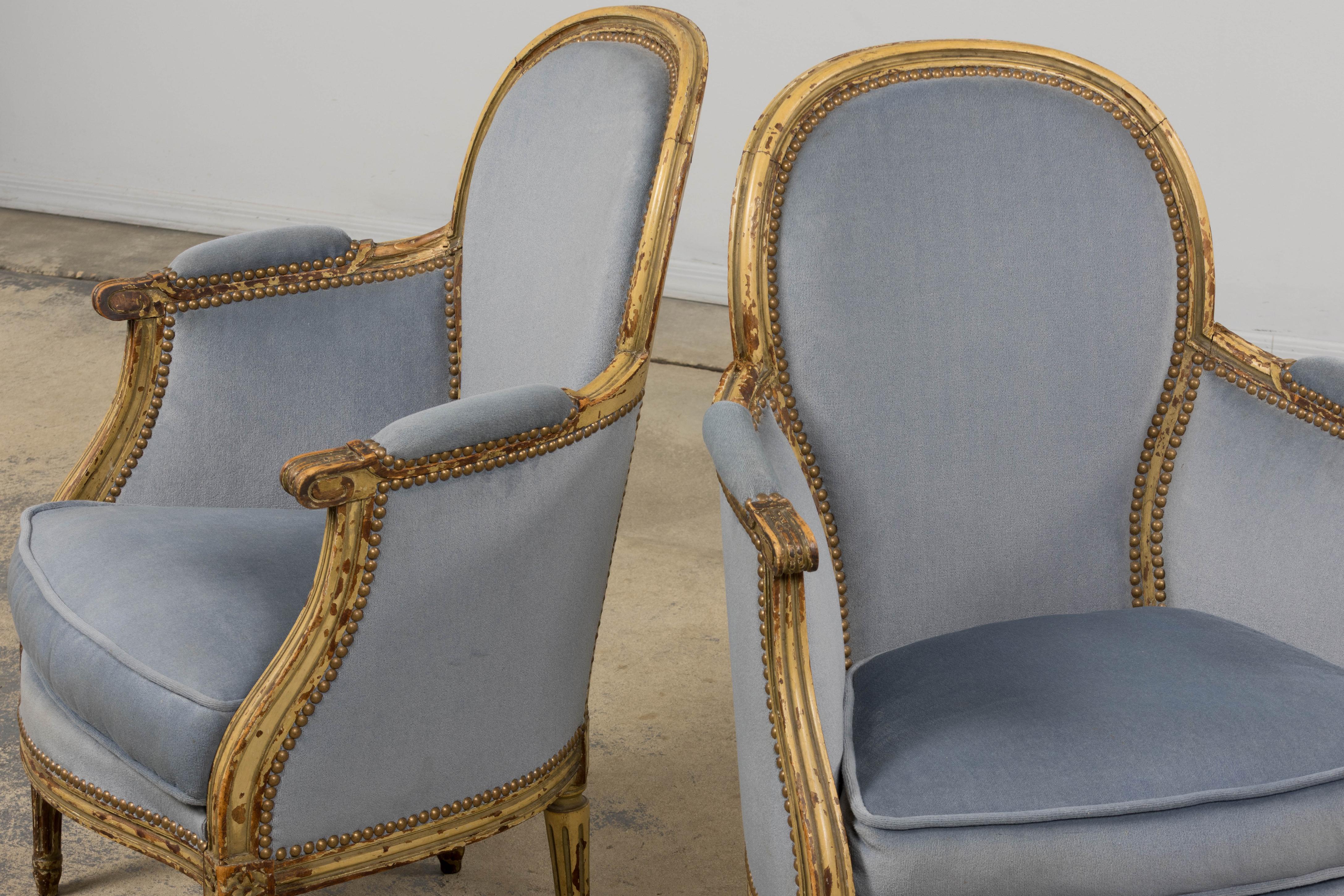 Antiguos sillones franceses estilo Luis XVI de terciopelo azul - Pareja en venta 9