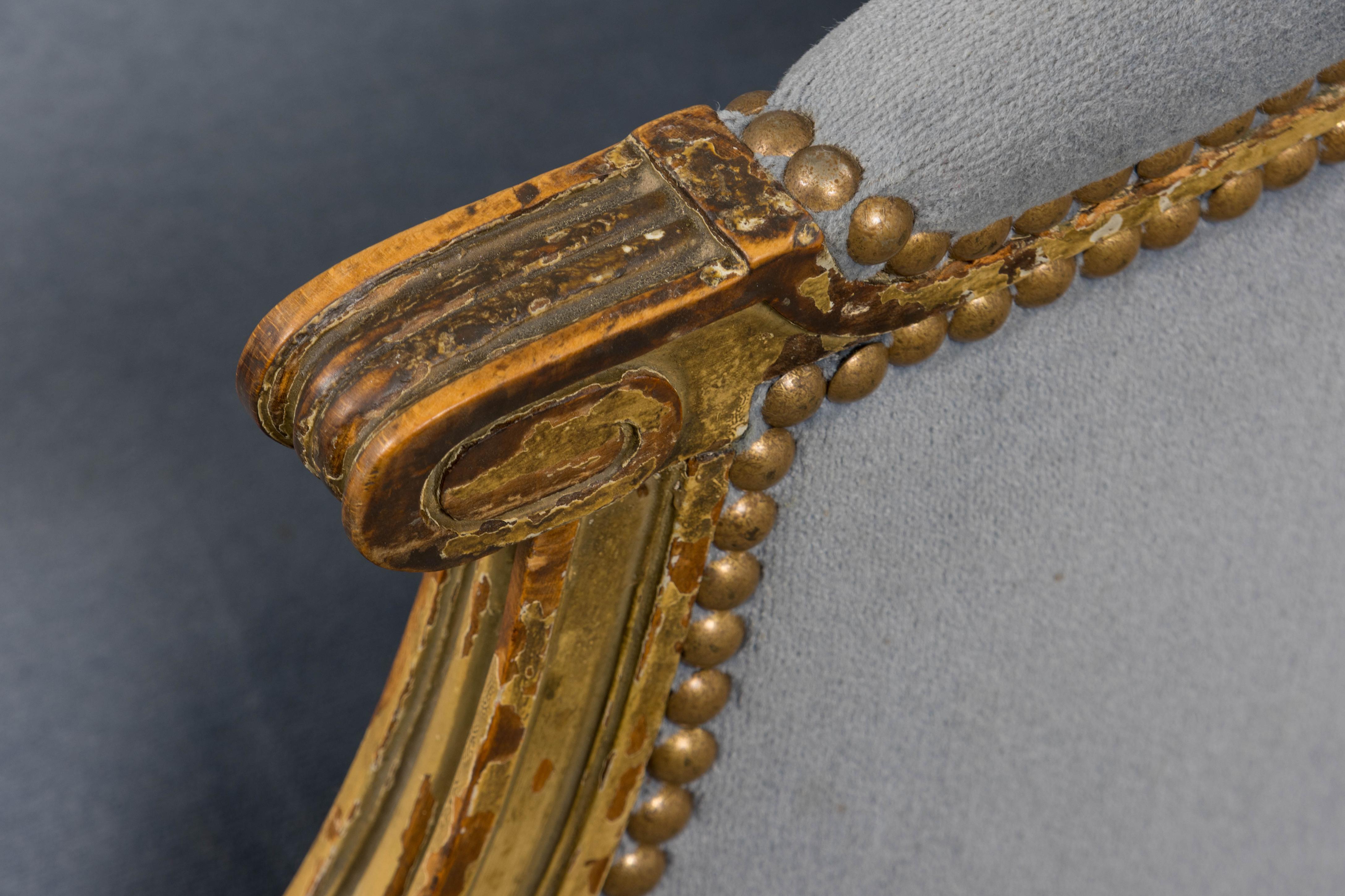Antiguos sillones franceses estilo Luis XVI de terciopelo azul - Pareja en venta 11