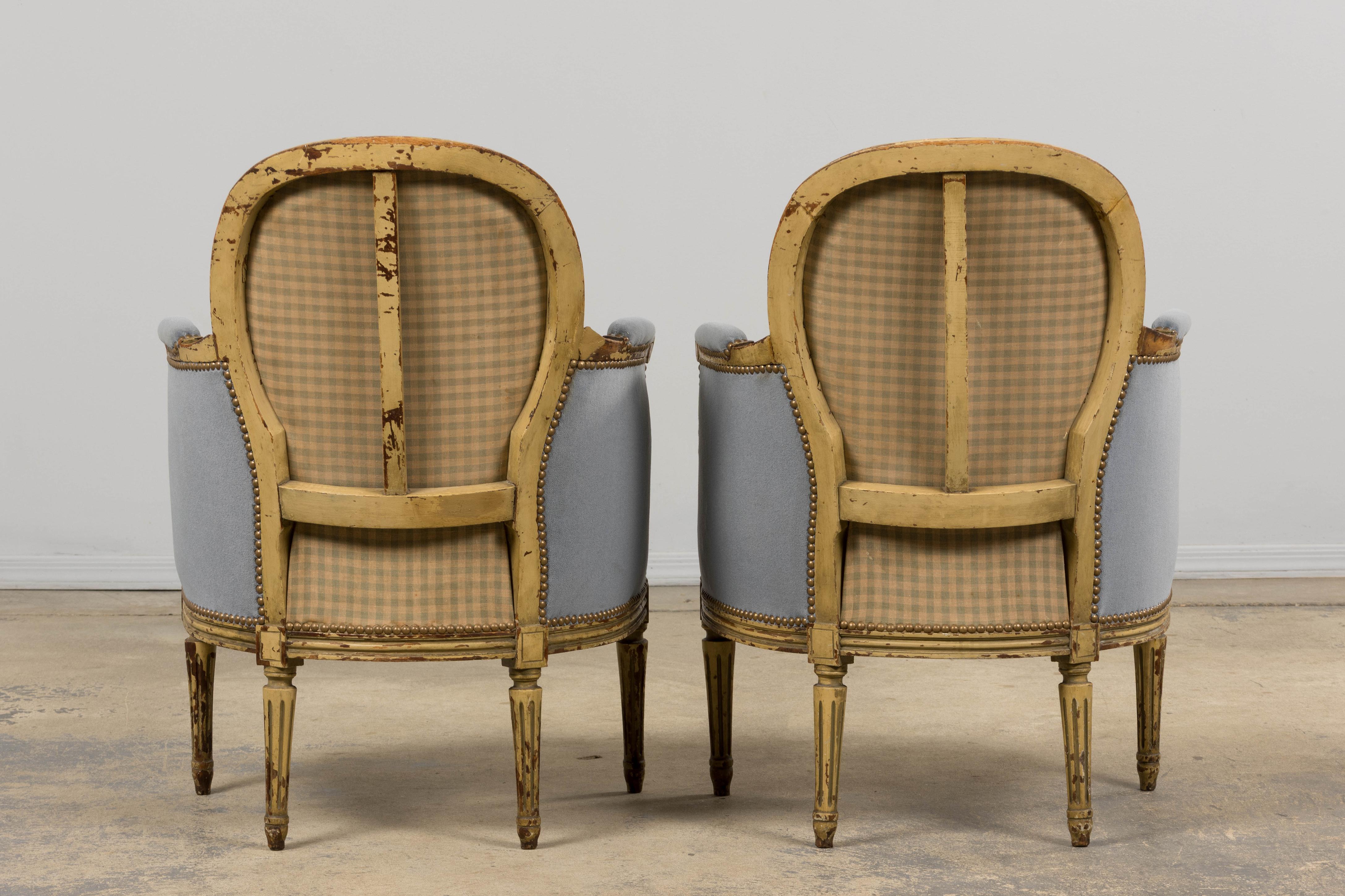 Antiguos sillones franceses estilo Luis XVI de terciopelo azul - Pareja en venta 13