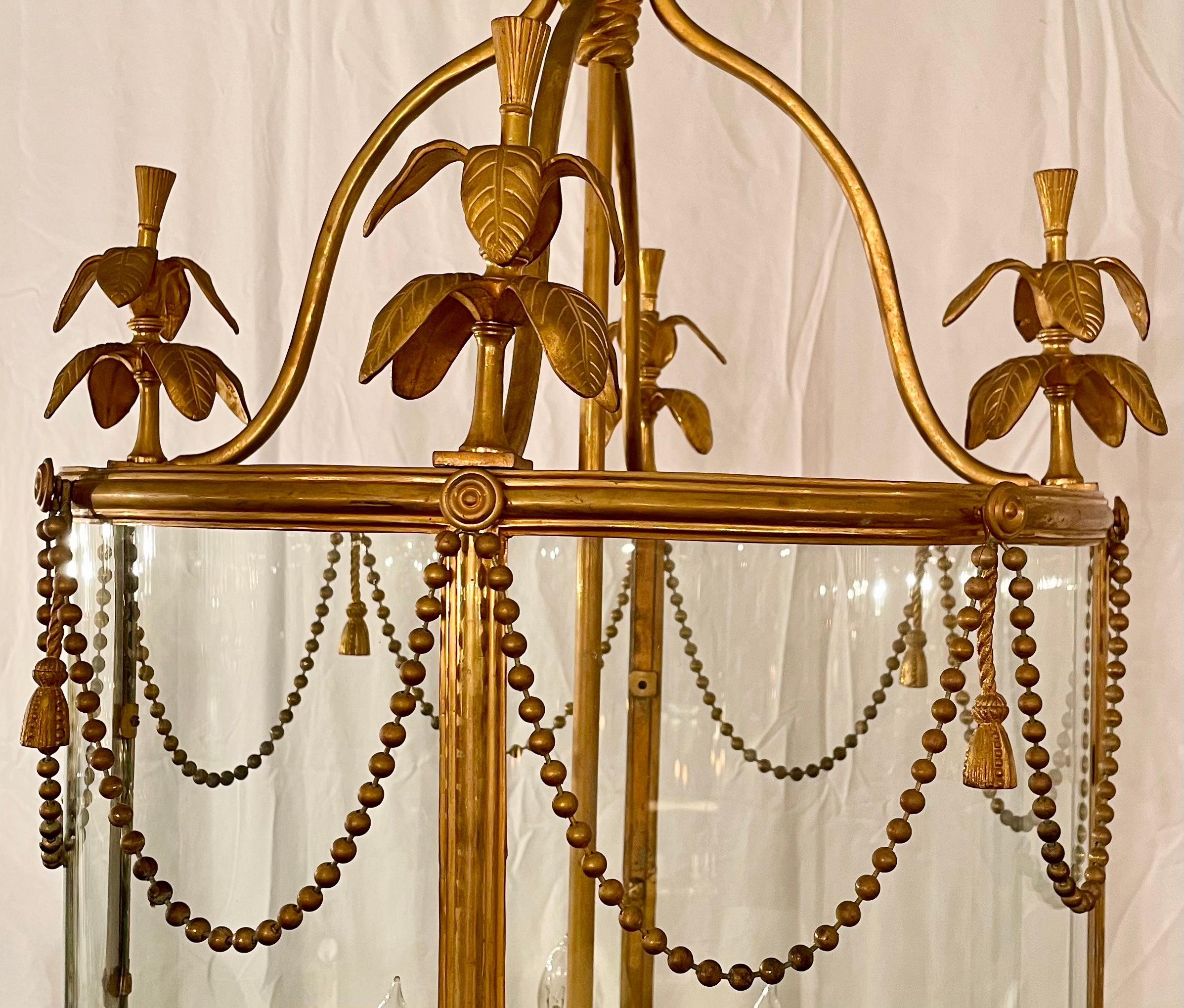 Antique French Style Louis XVI Bronze D'Oré & Curved Glass Lantern, Circa 1890. en vente 1