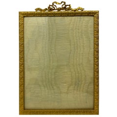 Antique French Louis XVI Style Bronze D
oré Handmade Picture Frame, circa 1890 Antique French Louis XVI Style Bronze D
oré Handmade Picture Frame, circa 1890