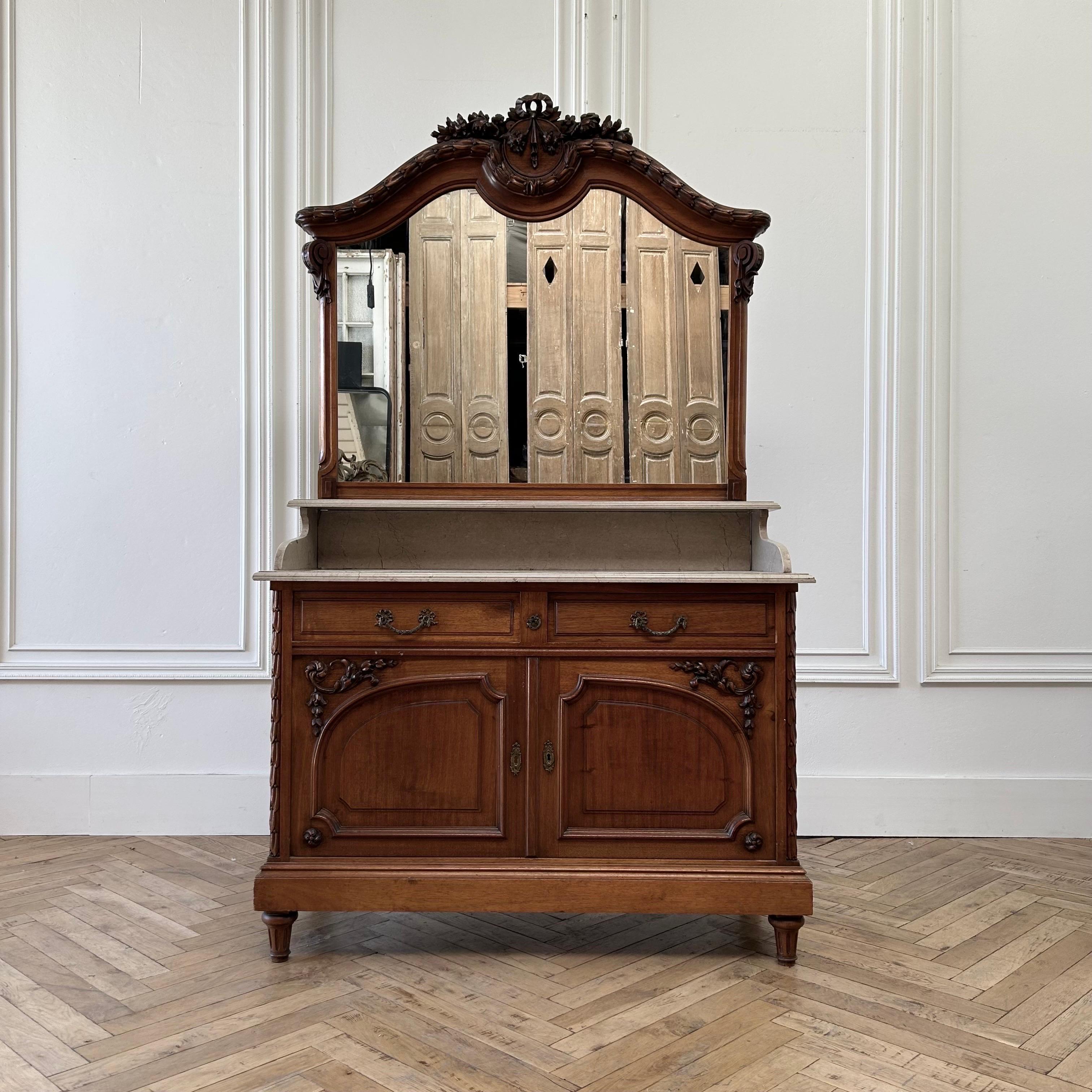 Antiker französischer Buffetservice im Louis-XVI.-Stil mit Marmorplatte und Spiegel im Angebot 13