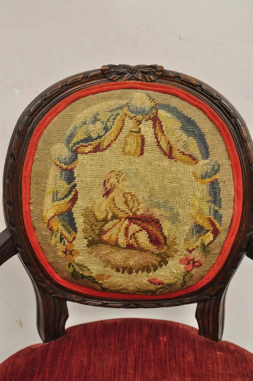Luigi XVI Antique French Louis XVI Style Carved Walnut Needlepoint Red Fauteuil Arm Chair (Sedia a braccio) in vendita