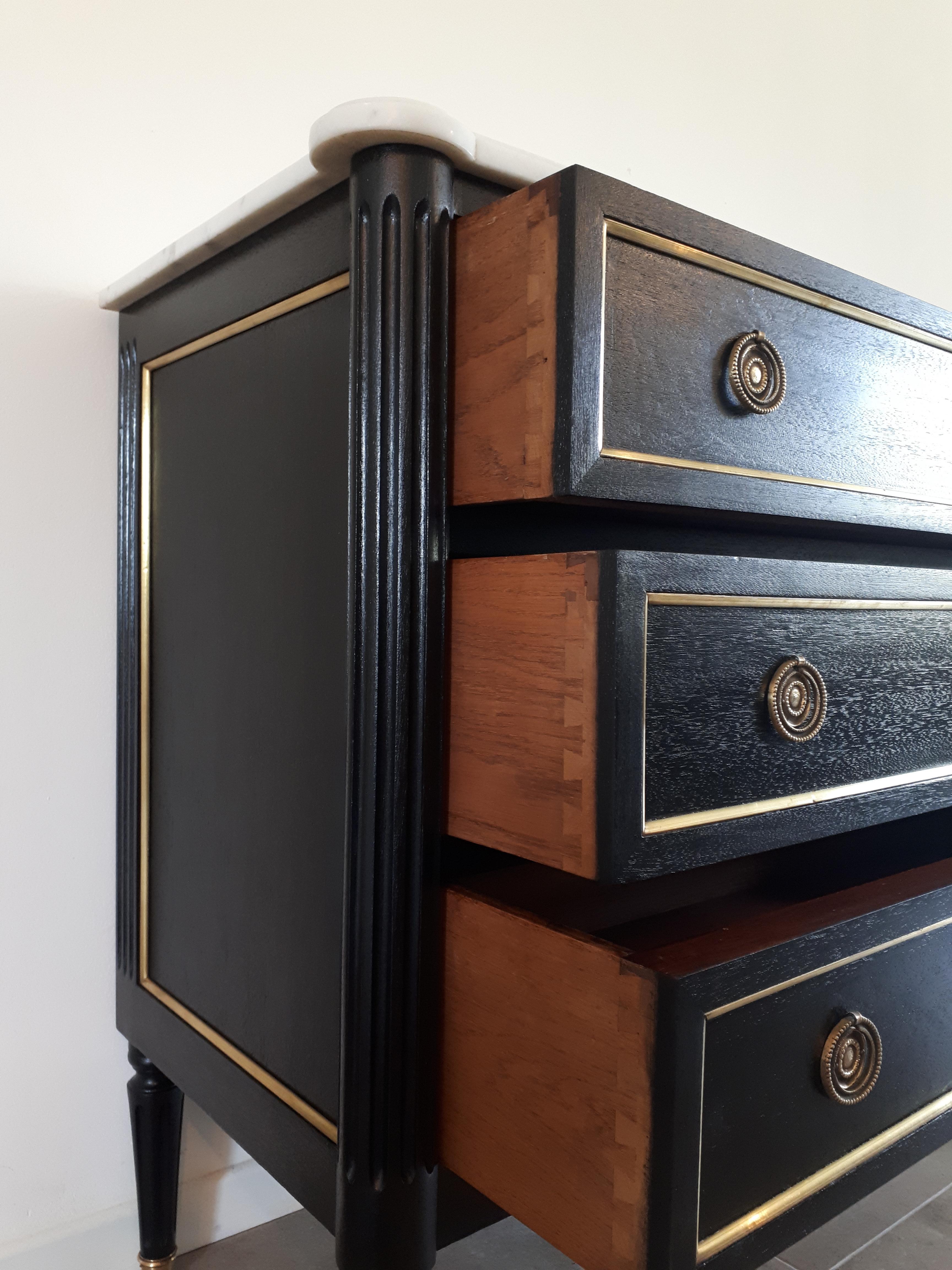 Antique French Louis XVI Style Chest of Drawers Commode (Französisch)