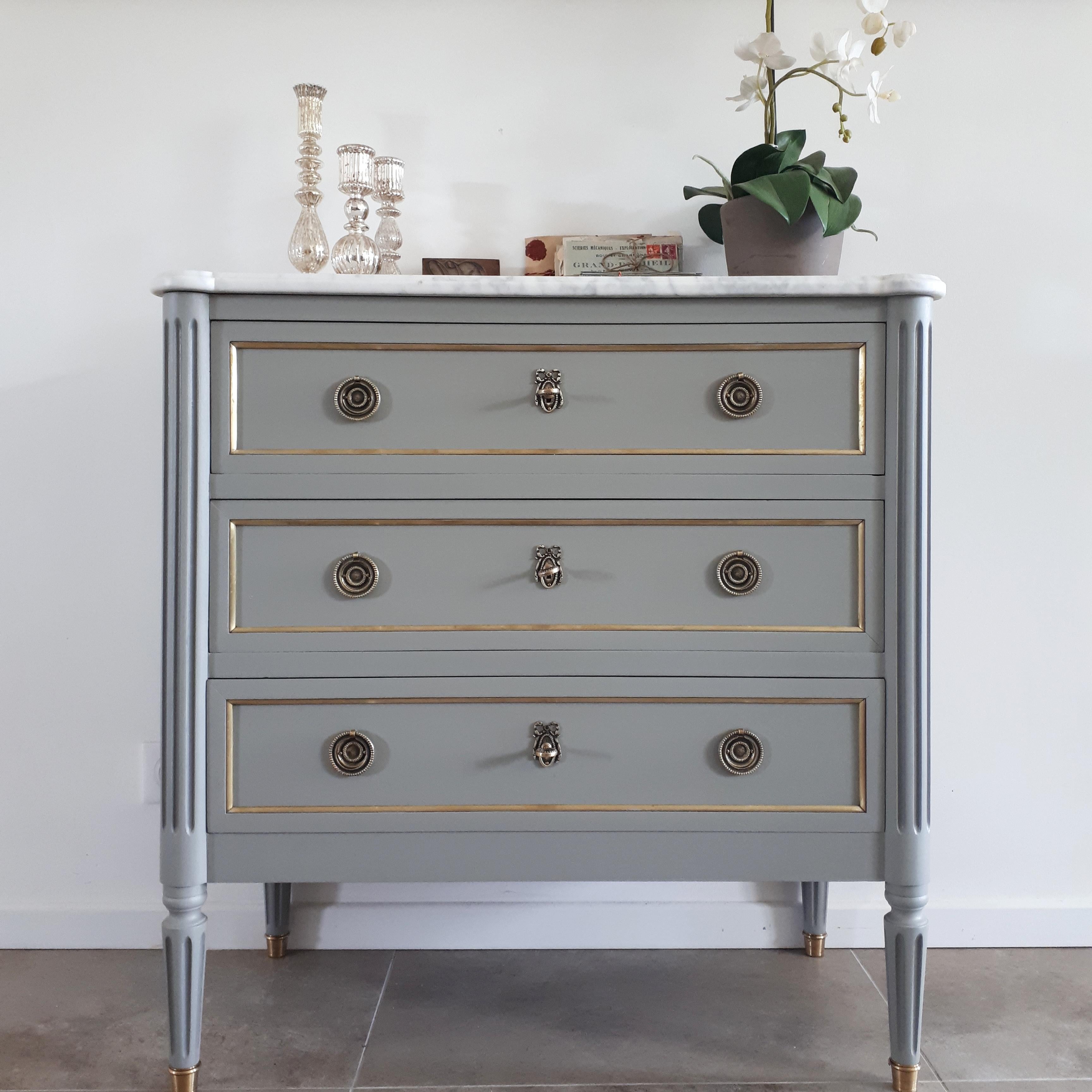 antique french chest of drawers