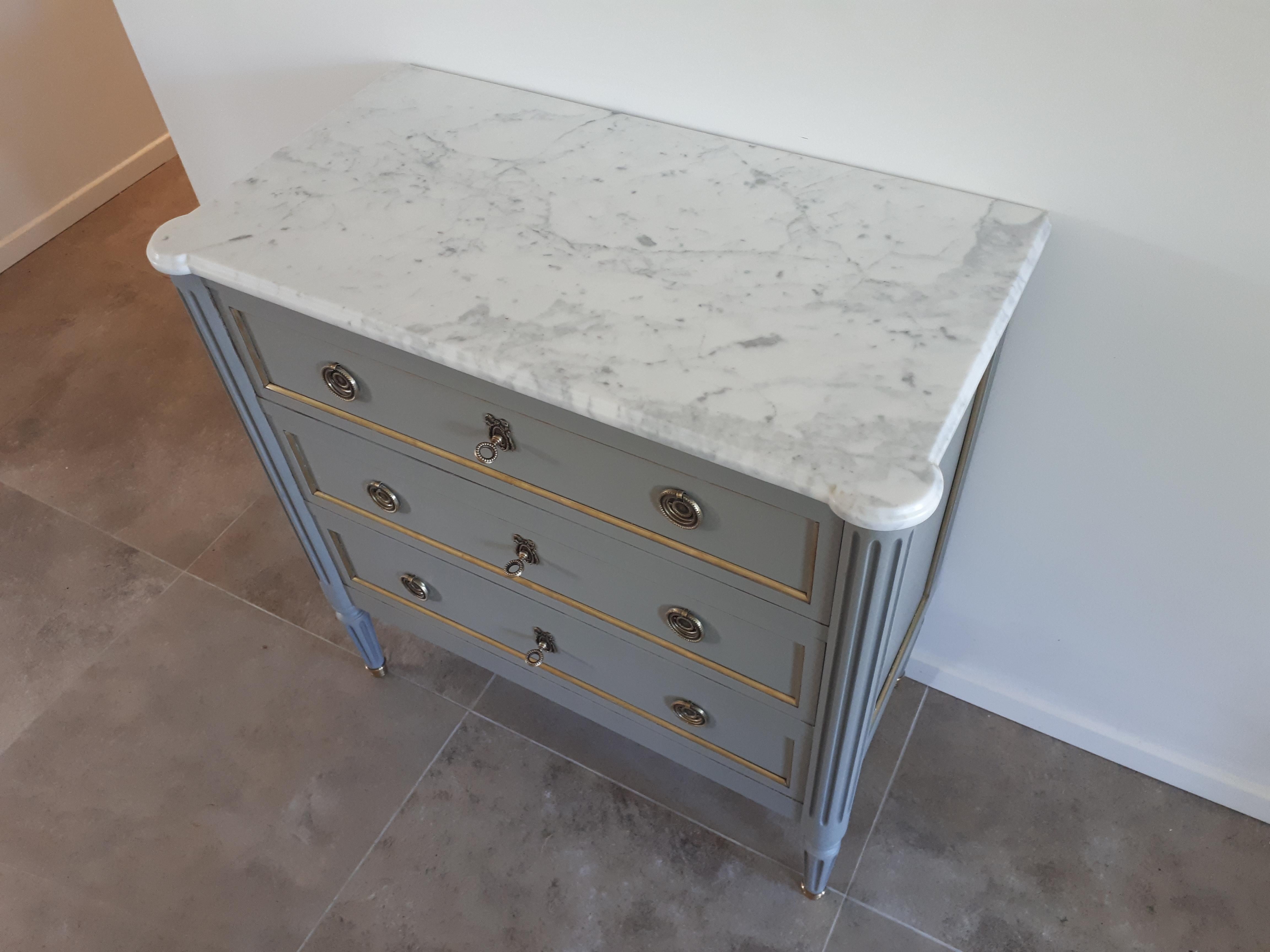 louis xvi chest of drawers