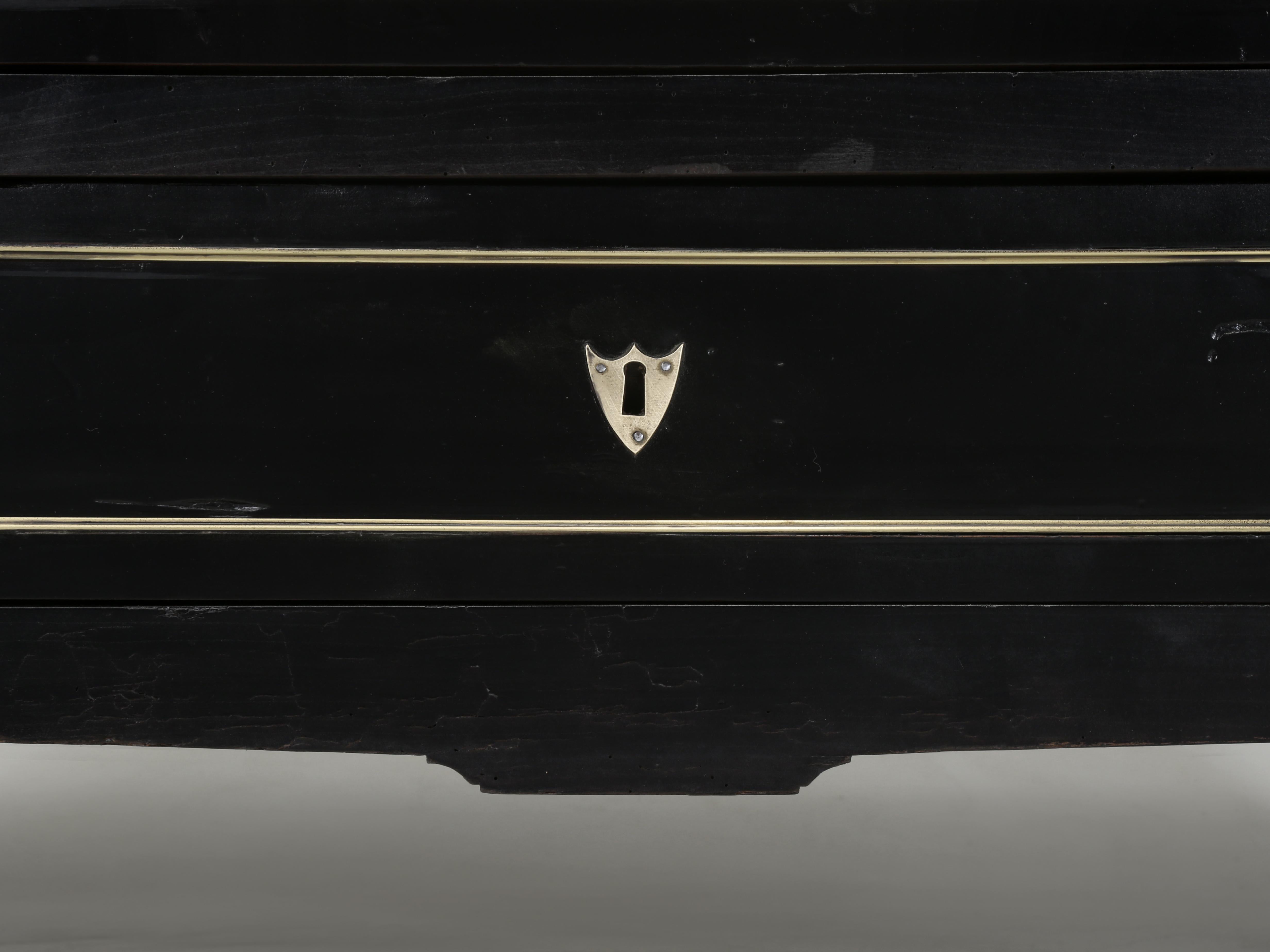Antique French Louis XVI Style Commode con finitura ebanizzata 200 anni fa in vendita 2