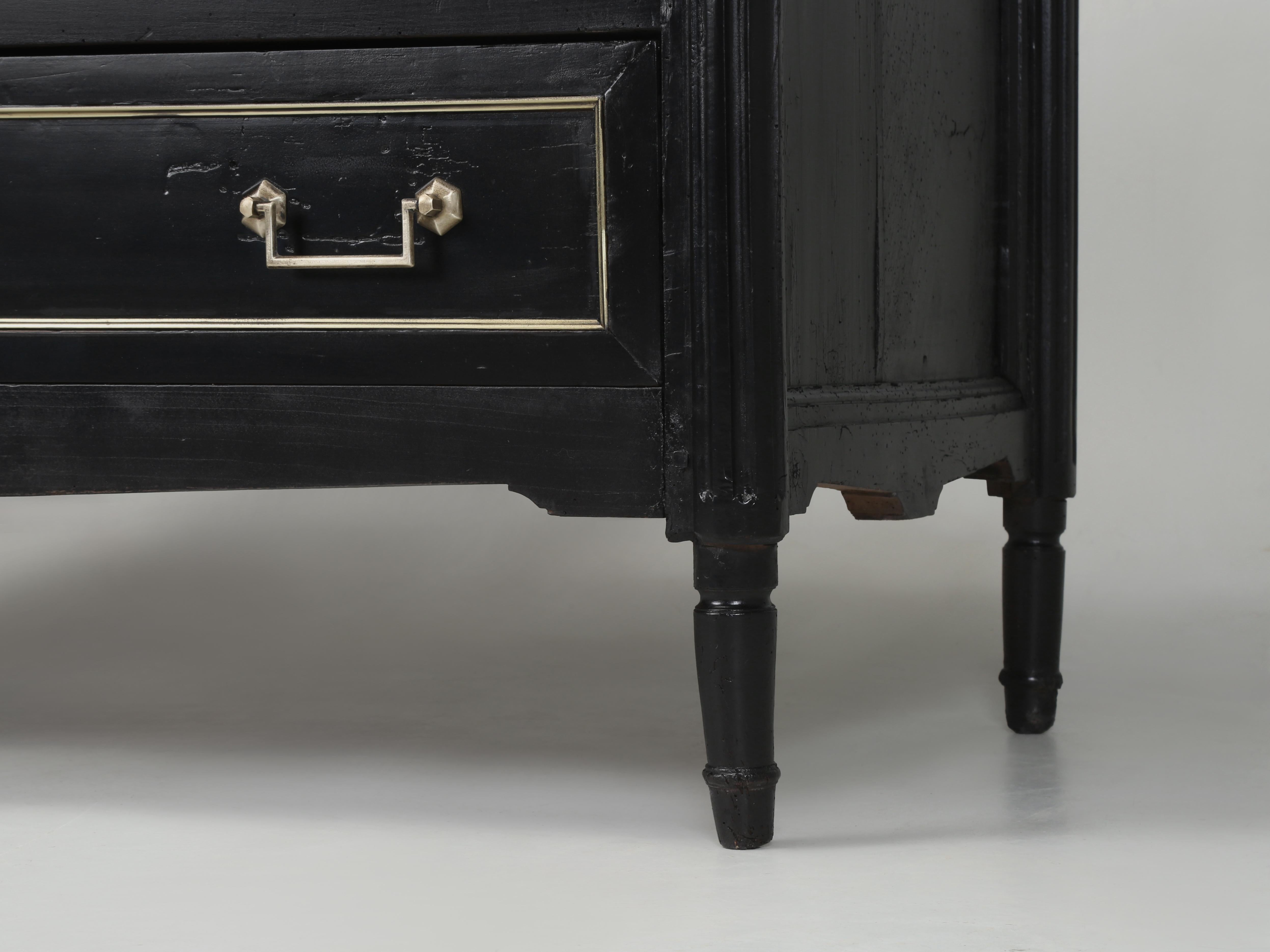 Antique French Louis XVI Style Commode con finitura ebanizzata 200 anni fa in vendita 4