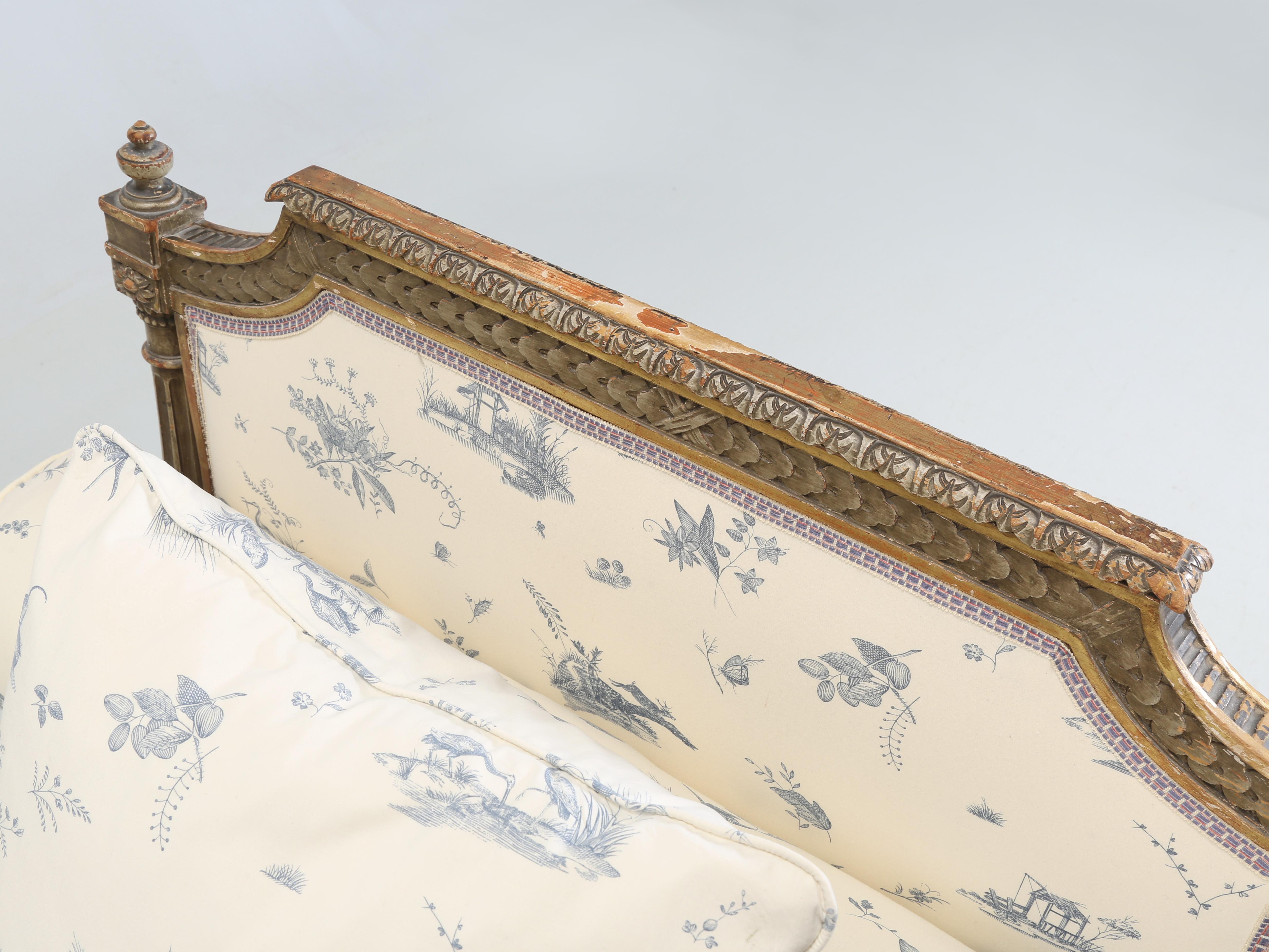 Mid-19th Century Antique French Louis XVI Style Daybed 1800’s All Original Paint and 24kt Gilding