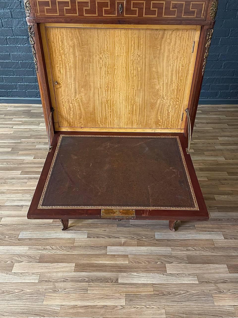 Antique French Louis XVI Style Drop-Down Desk Cabinet In condizioni buone in vendita a Los Angeles, CA