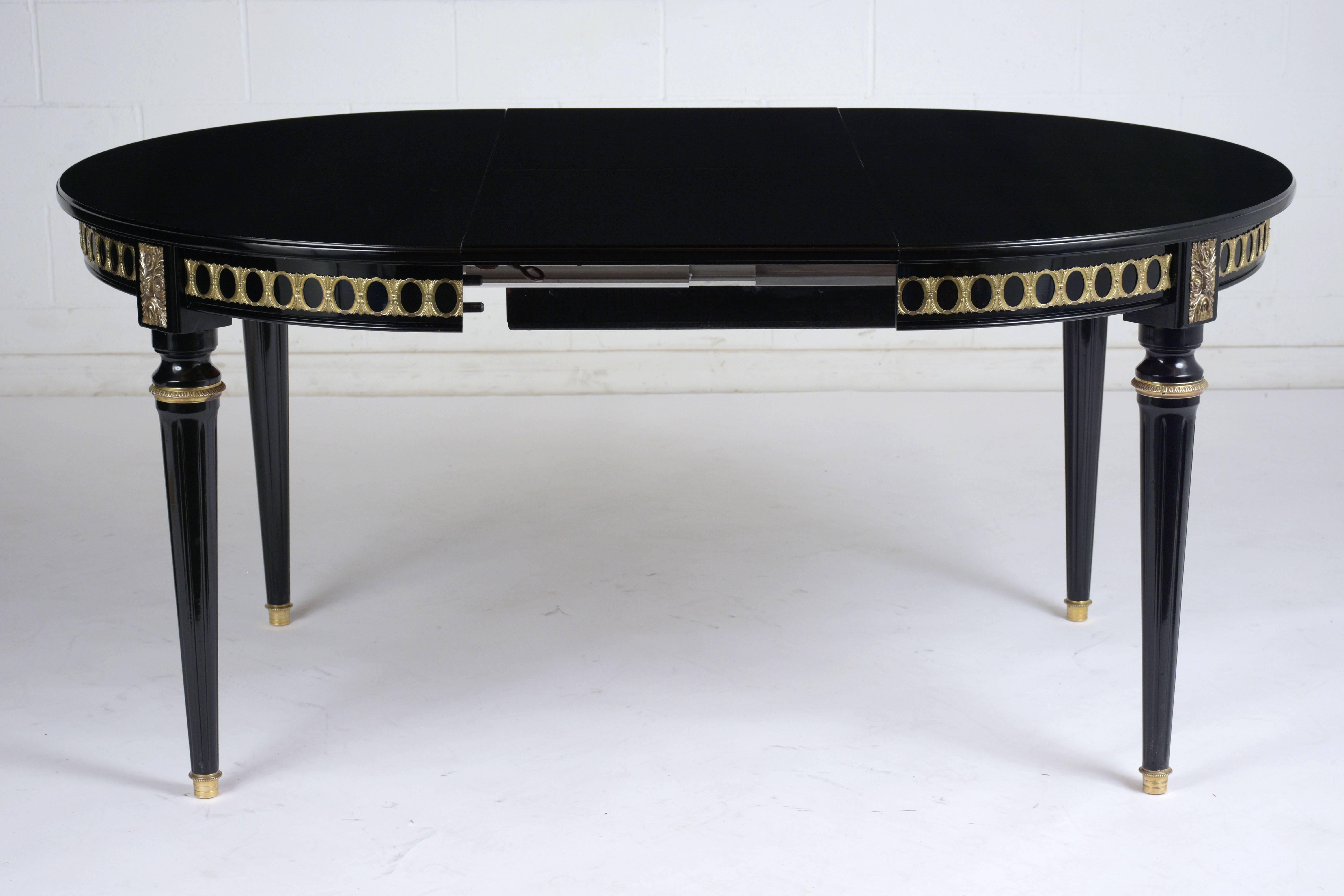 Antique French Louis XVI-Style Extending Dining Table In Excellent Condition In Los Angeles, CA