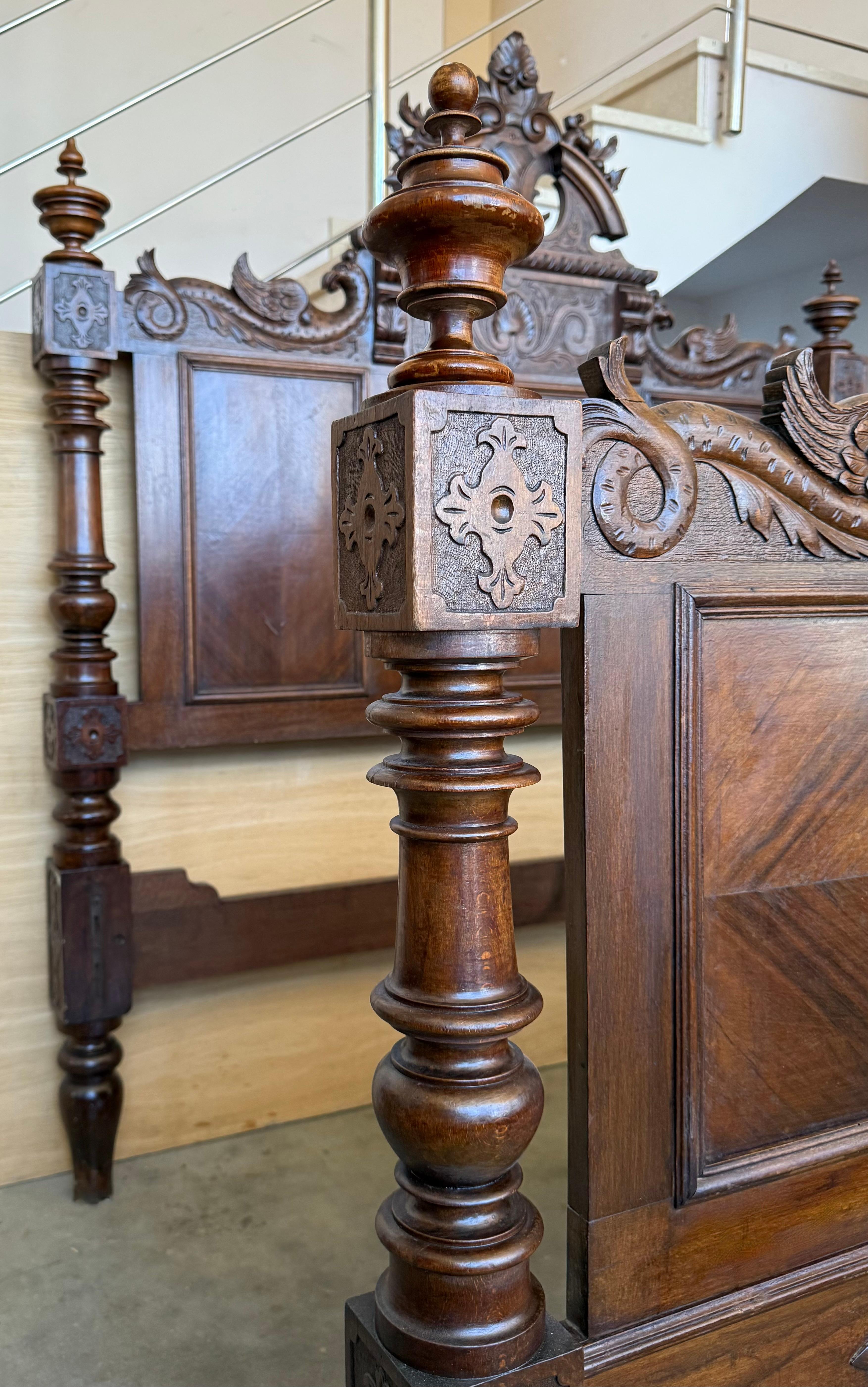 Noyer Antique French Louis XVI Full/Queen Size Rosewood Carved Bed Frame Baroque en vente
