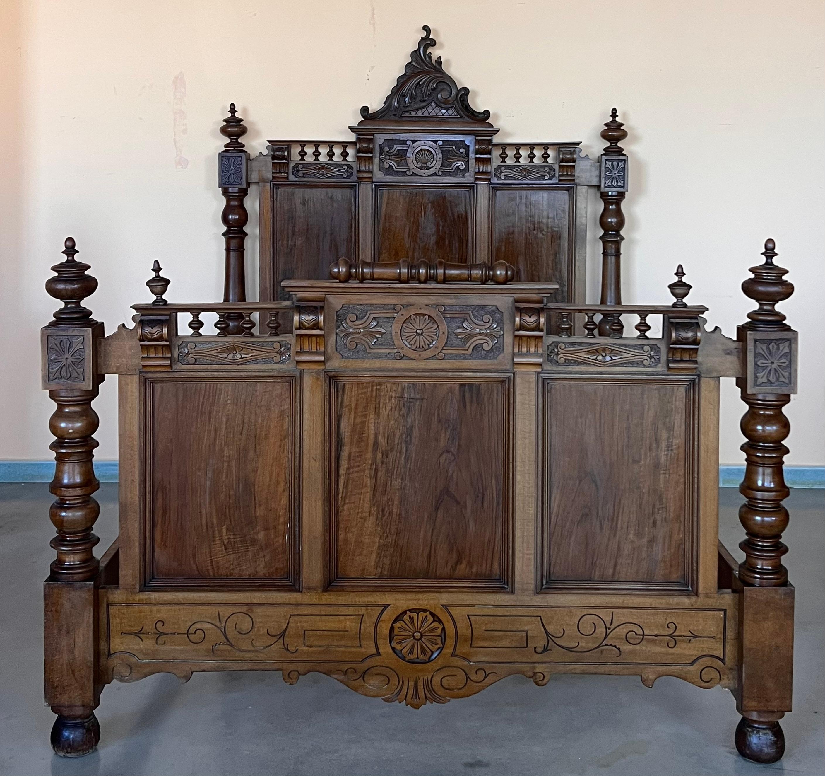 Antique French Louis XVI Style Full Size Rosewood Carved Bed Frame Baroque In Good Condition For Sale In Miami, FL
