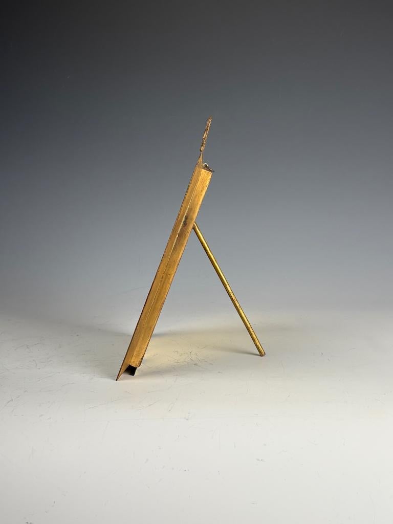 XIXe siècle Cadre ancien français en bronze doré de style Louis XVI en vente