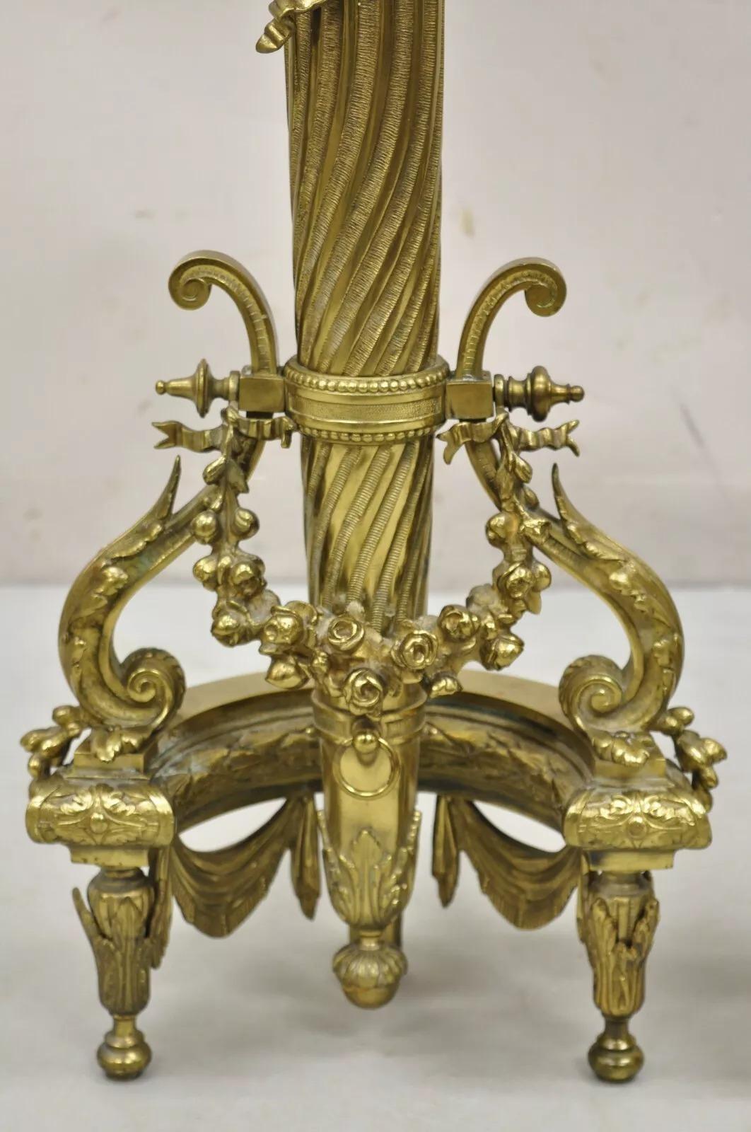 Andirons de style Louis XVI en bronze doré - Paire en vente 5