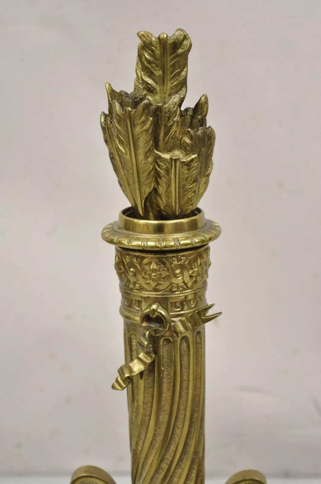 Andirons de style Louis XVI en bronze doré - Paire Bon état - En vente à Philadelphia, PA
