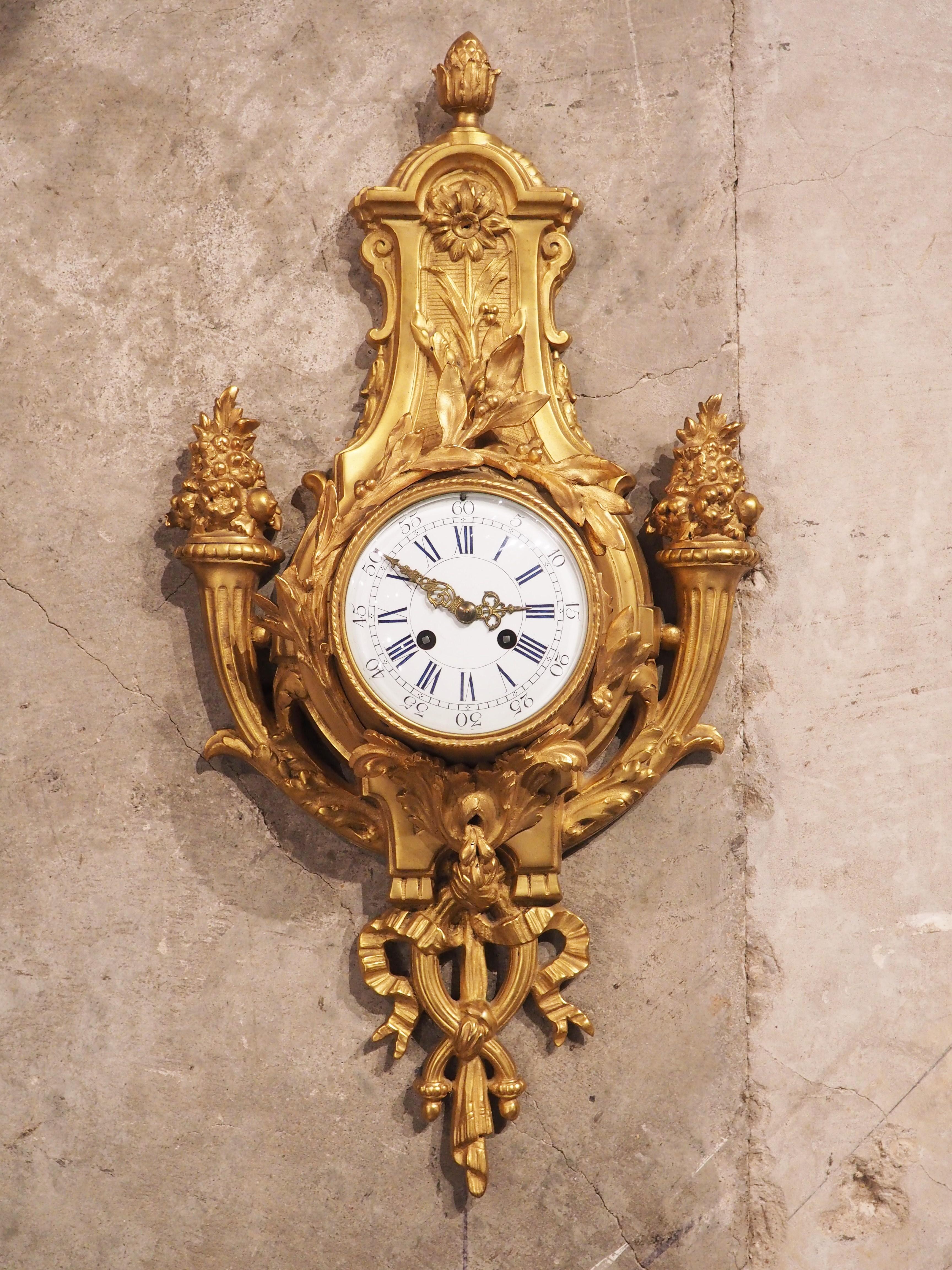 Horloge murale ancienne en bronze doré de style Louis XVI, 19e siècle en vente 10