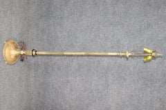 Antike französische Stehlampe aus vergoldetem Metall im louis XVI.-Stil, Caldwell zugeschrieben