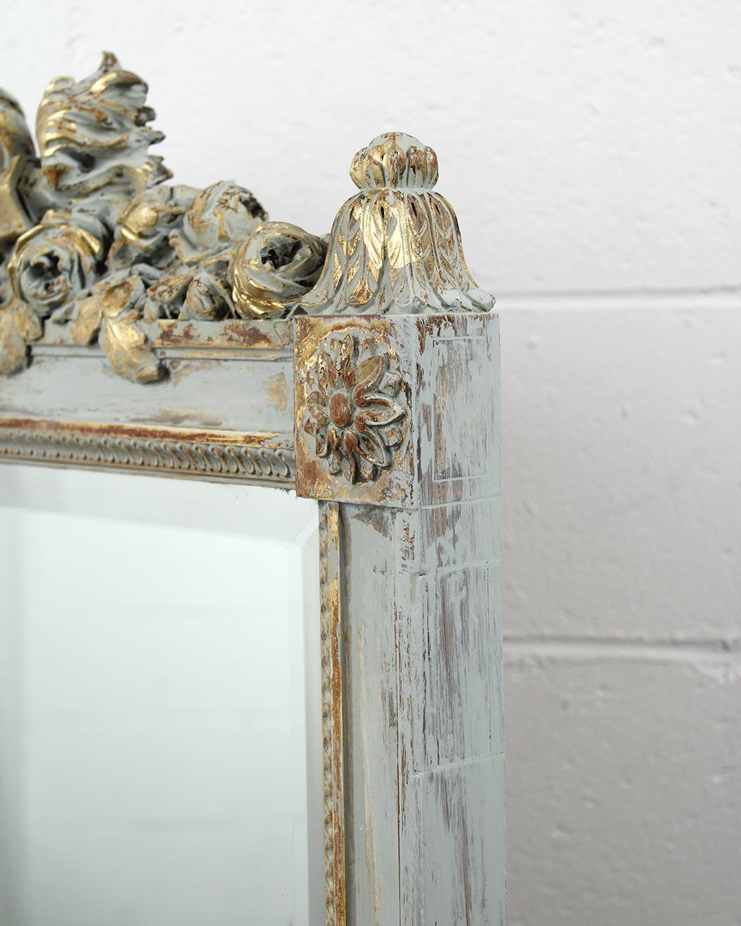 Antique French Louis XVI Style Gilt Wall Mirror In Good Condition In Los Angeles, CA