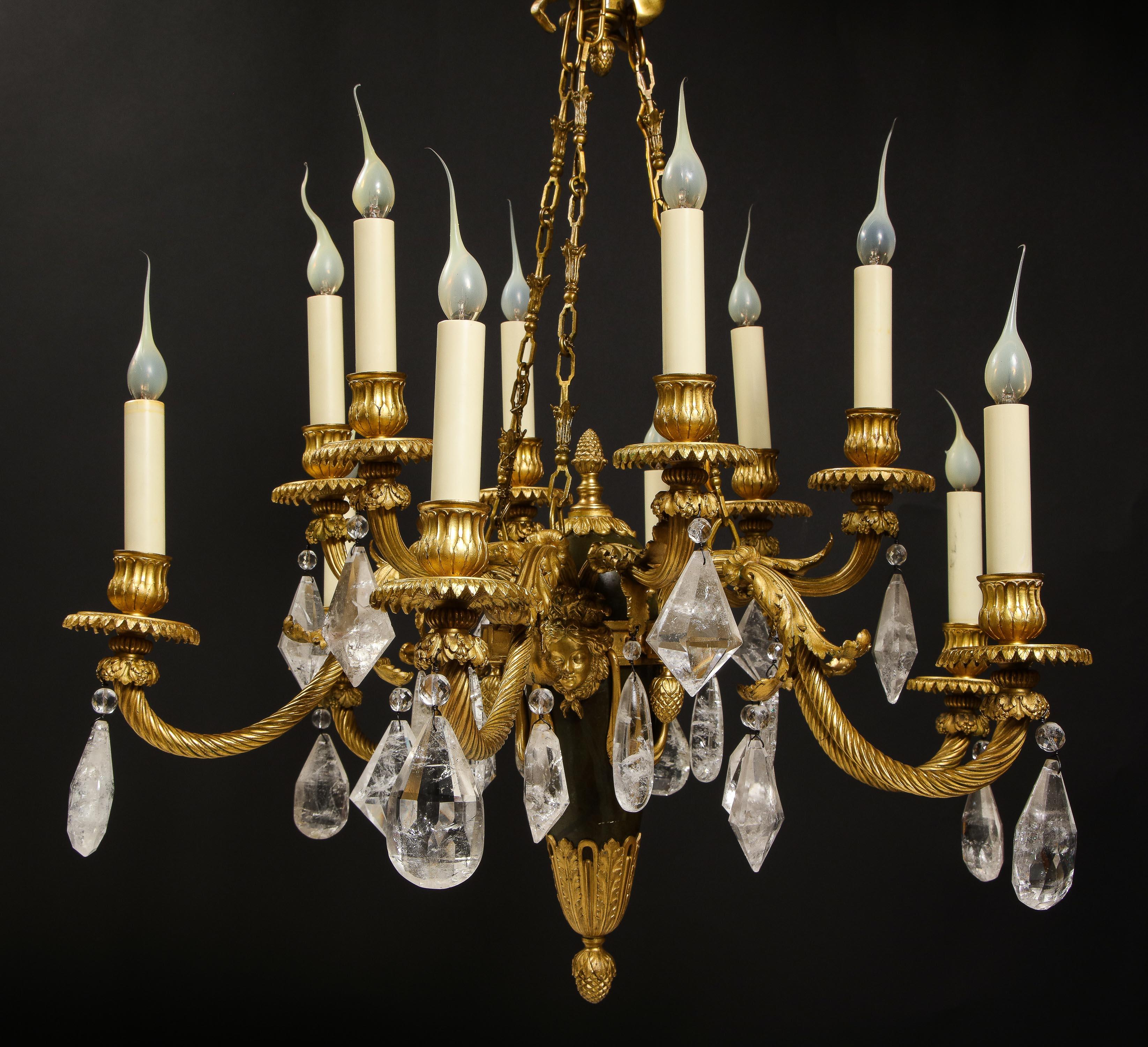 Bronze Lustre ancien en cristal de roche de style Louis XVI en bronze patiné et doré en vente