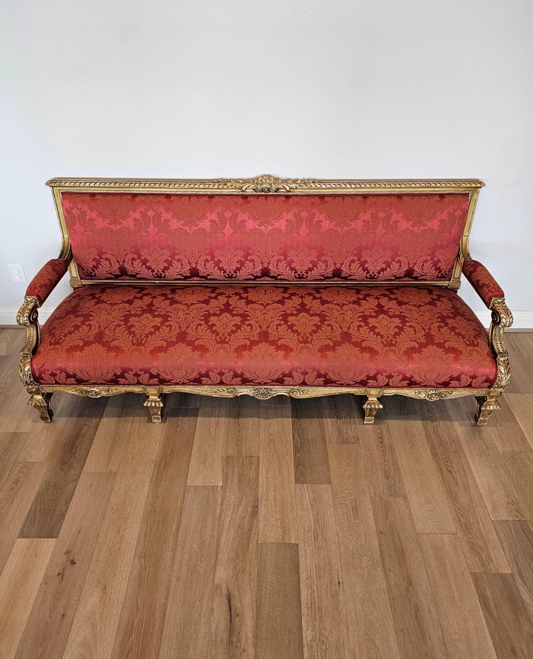 Petit Banc Louis XVI Bois Doré Et Tissu Damassé Rouge - Style Baroque