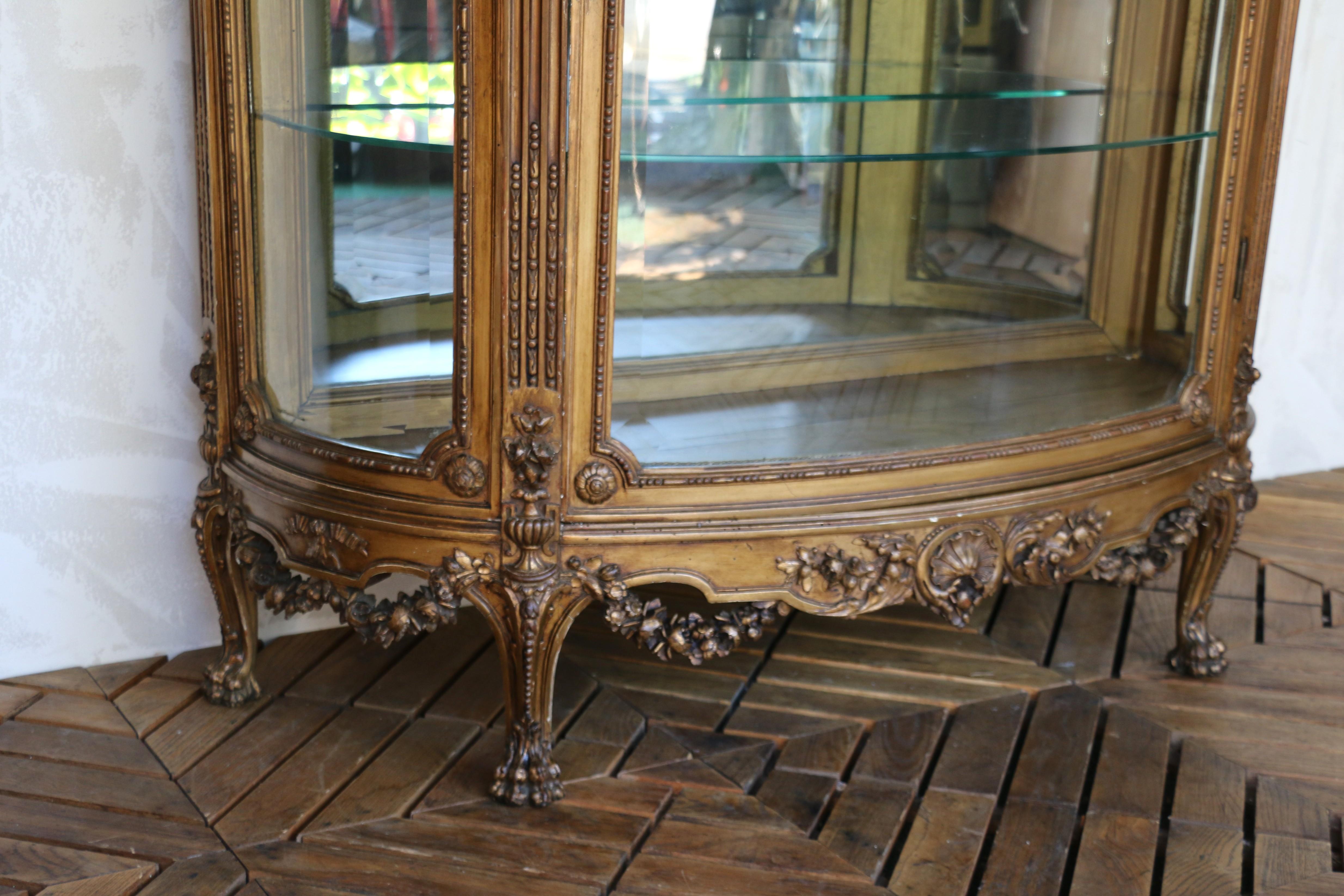 Antique French Louis XVI-Style Giltwood Vitrine With Marble Top, Early 20th Cent en venta 6