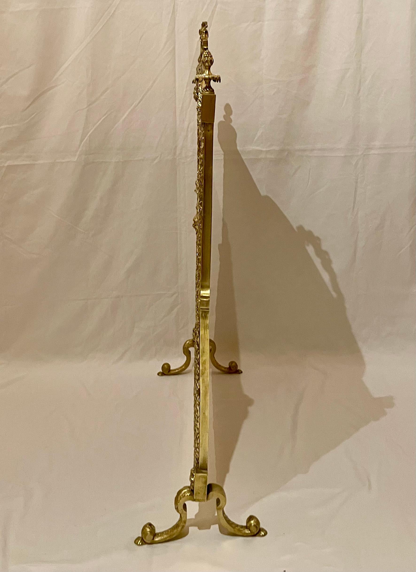 XIX secolo Parafuoco francese in bronzo dorato in stile Luigi XVI, CIRCA 1890. in vendita