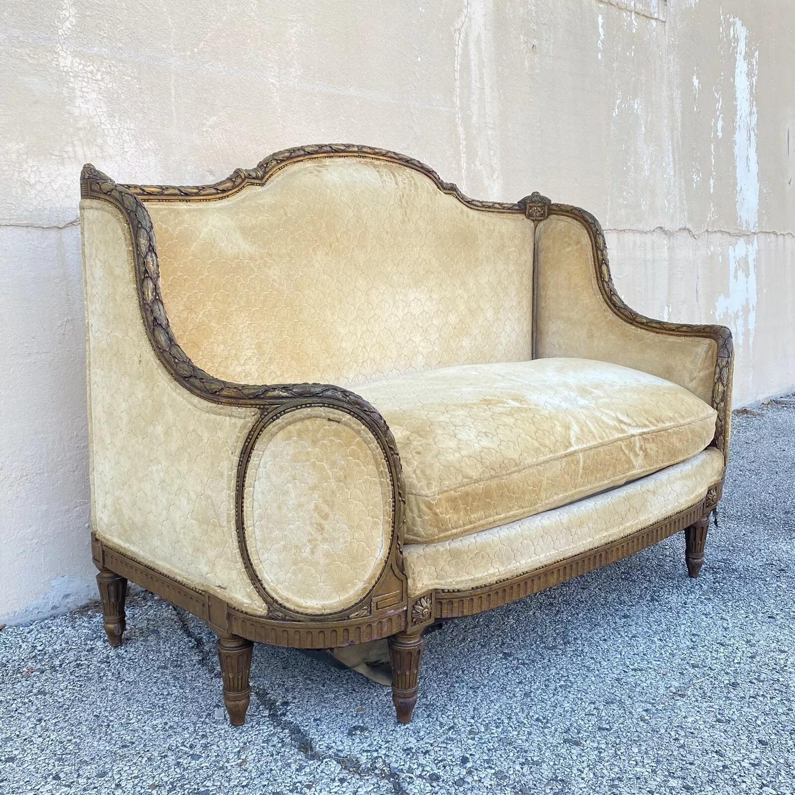 Canapé ancien de style Louis XVI en bois doré sculpté Canape Cameo en vente 6