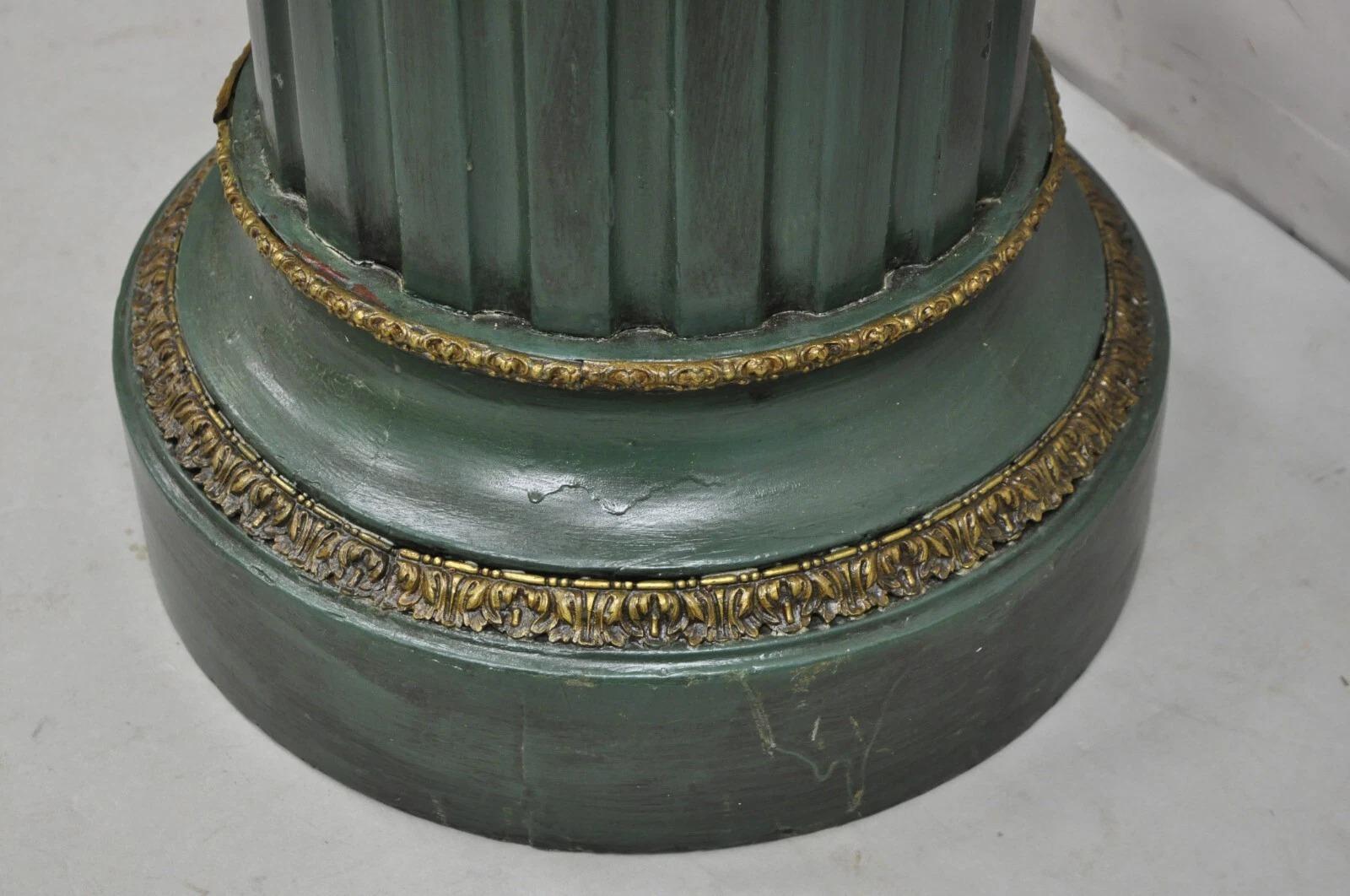 Antique French Louis XVI Style Green & Gold Painted Wooden Column Pedestal with in vendita 3
