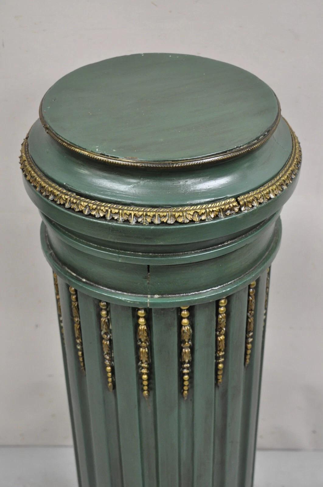 Luigi XVI Antique French Louis XVI Style Green & Gold Painted Wooden Column Pedestal with in vendita