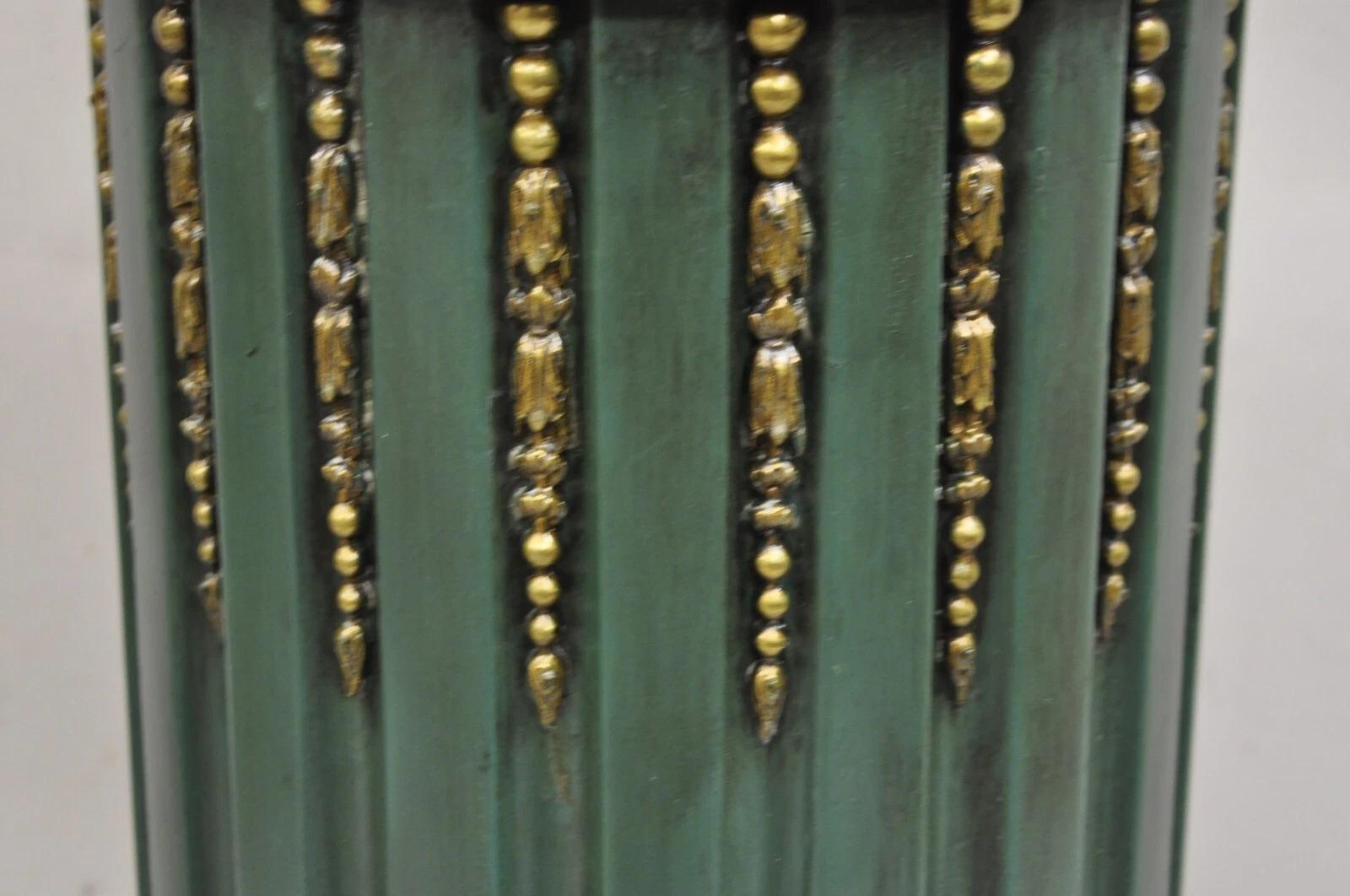 Sconosciuto Antique French Louis XVI Style Green & Gold Painted Wooden Column Pedestal with in vendita