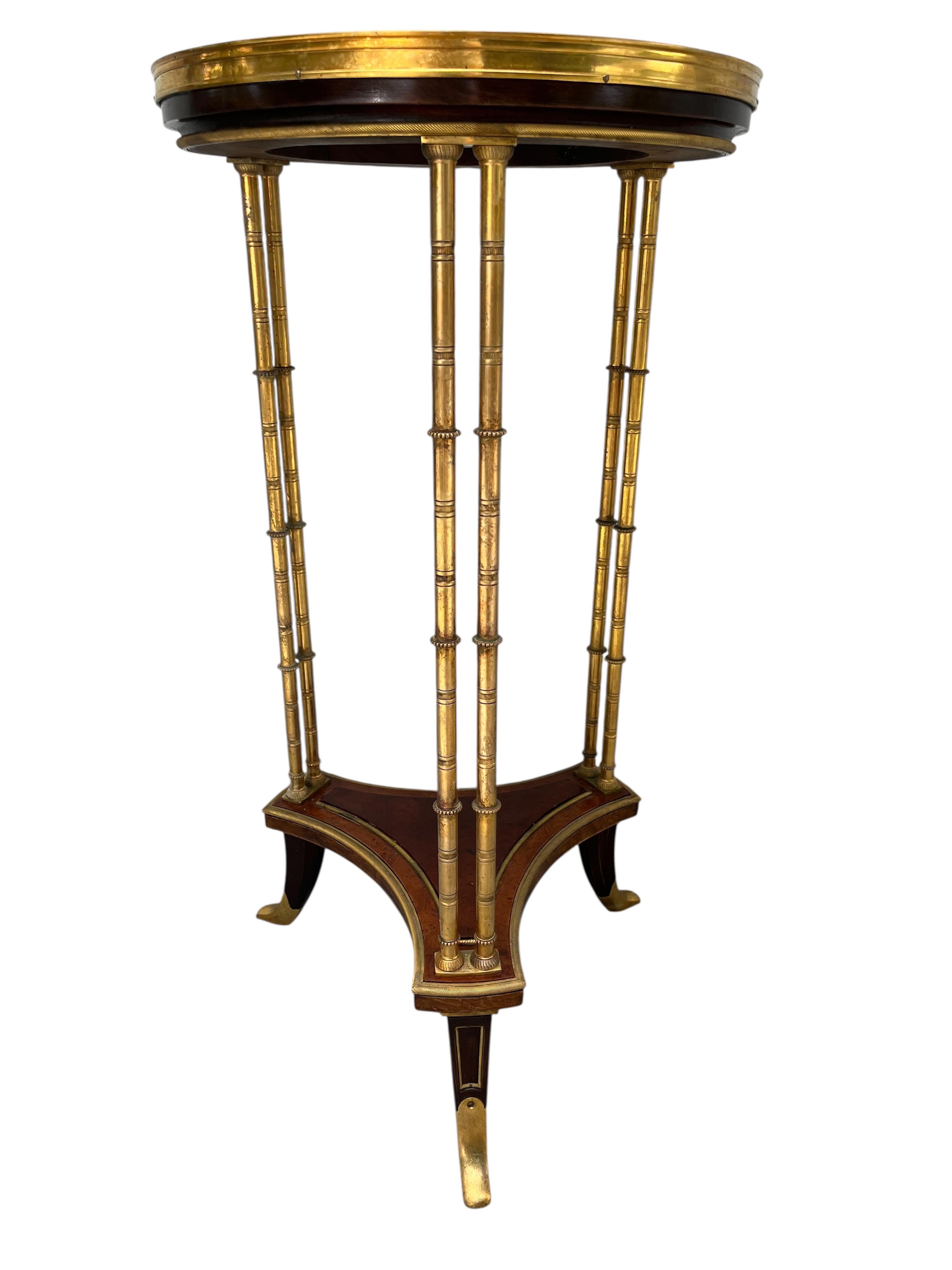 Gueridón francés antiguo estilo Luis XVI de Henry Dasson. siglo XIX en venta