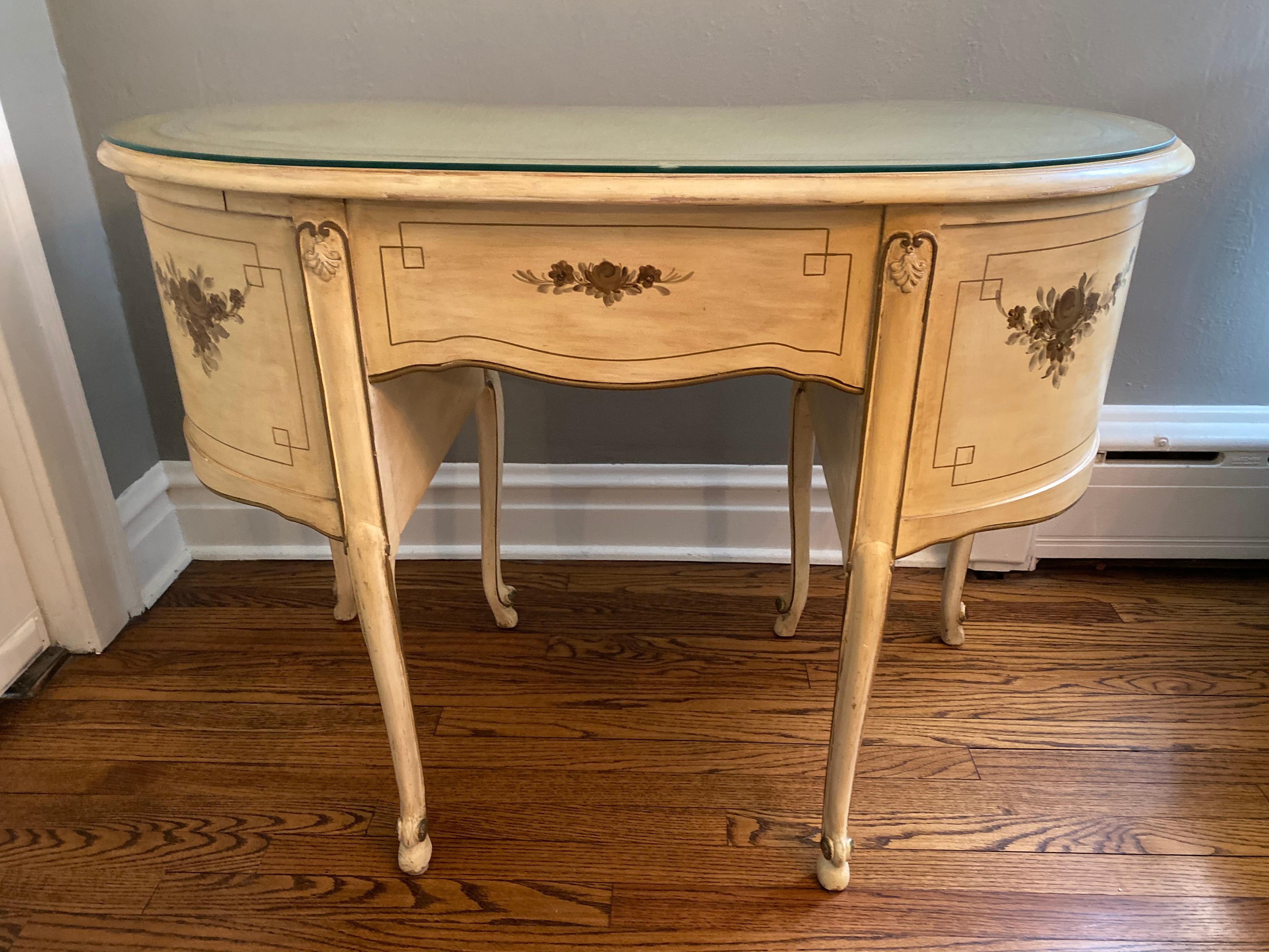 Antique French Louis XVI Style Kidney Shaped Painted Vanity or Writing Desk For Sale 5