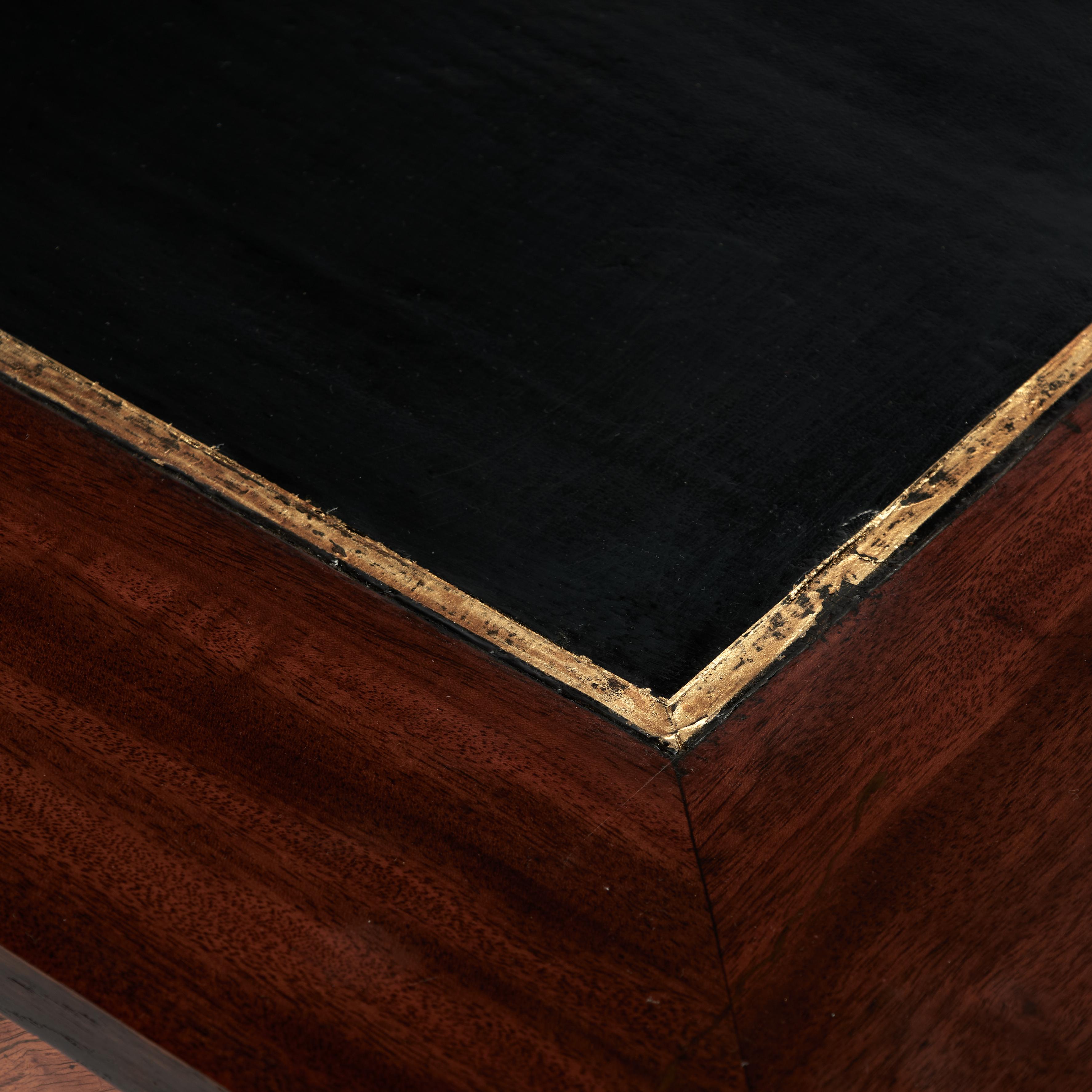 Antique French Louis XVI Style Leather Top Desk en vente 4