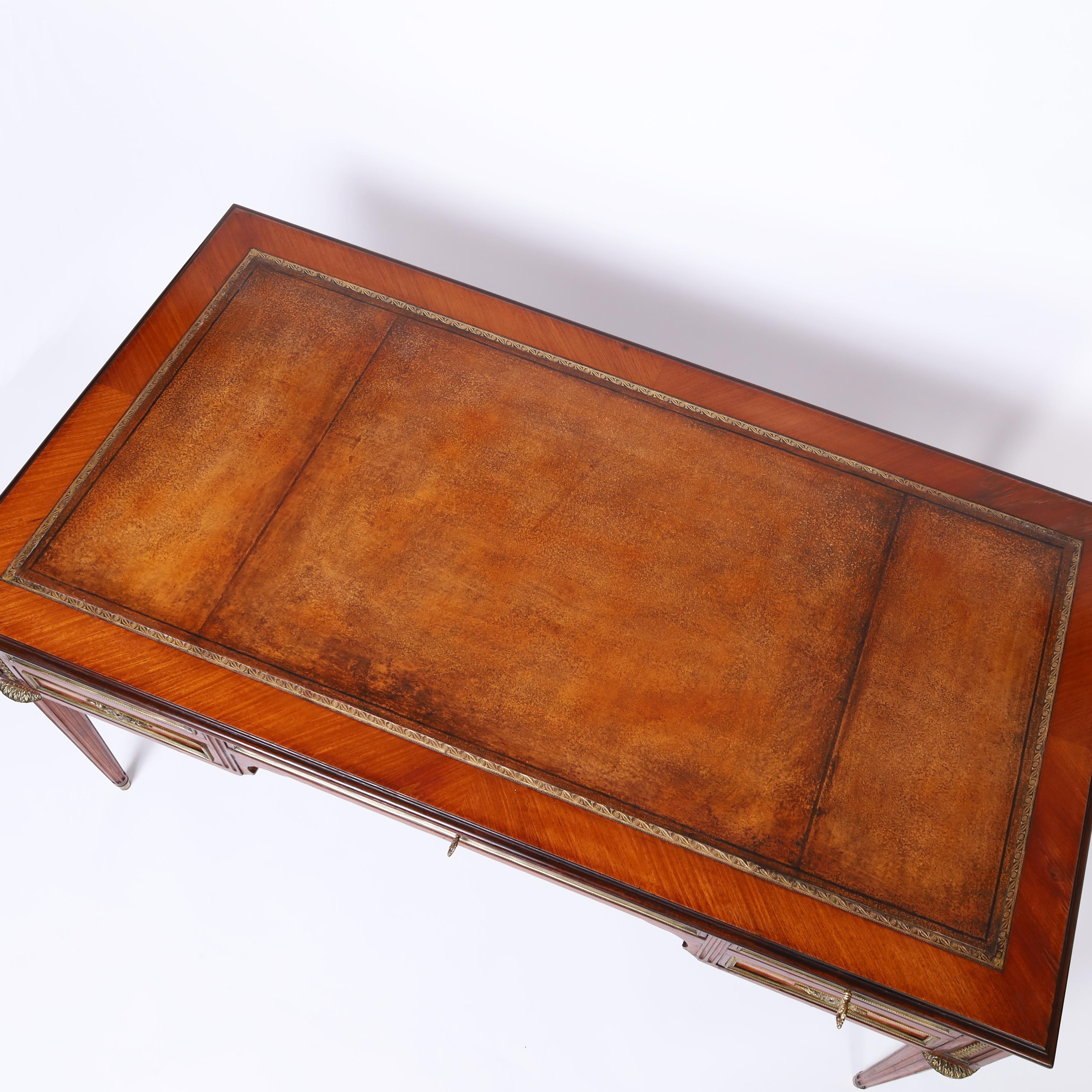 Francese Antique French Louis XVI Style Leather Top Desk (Scrivania in pelle) in vendita