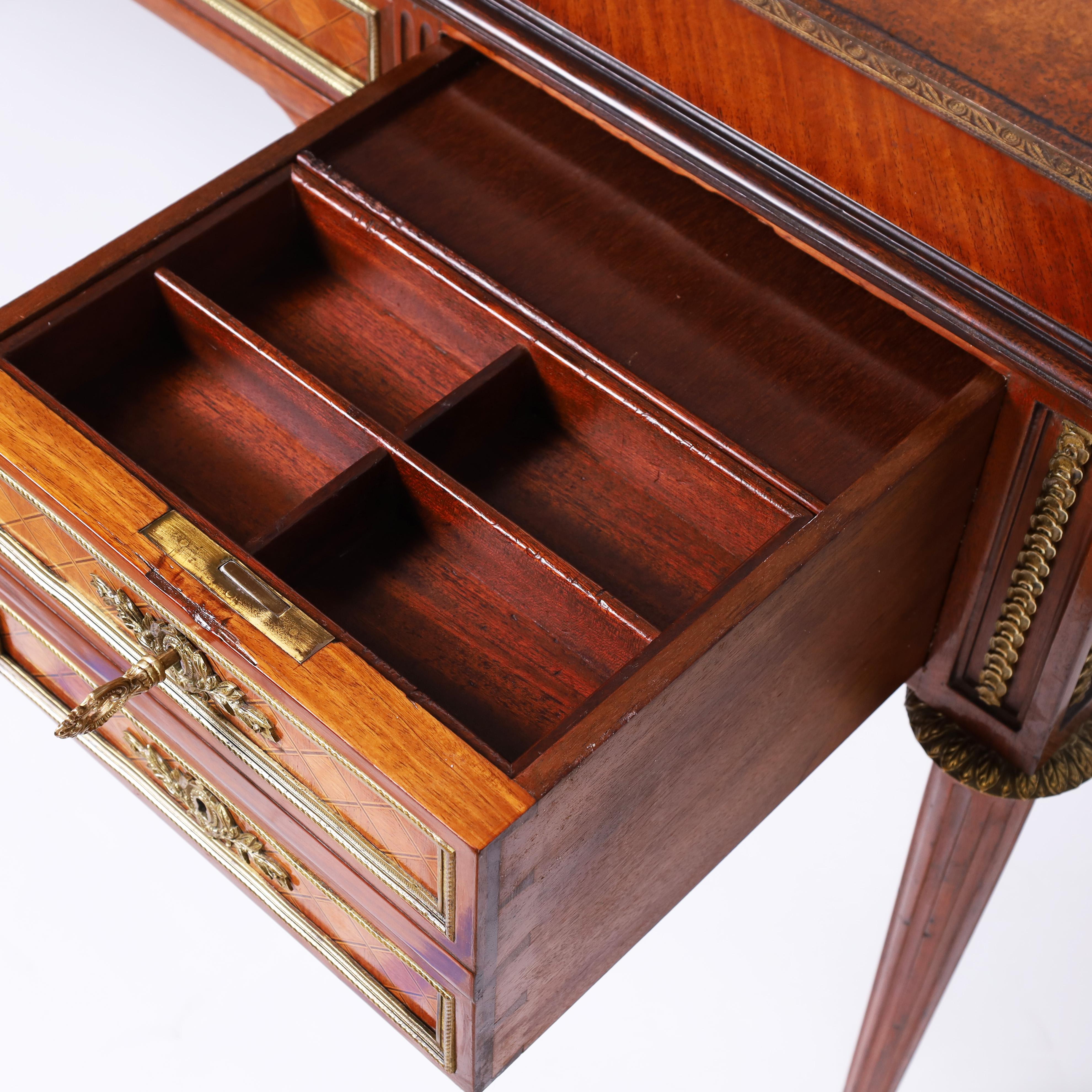 XIX secolo Antique French Louis XVI Style Leather Top Desk (Scrivania in pelle) in vendita
