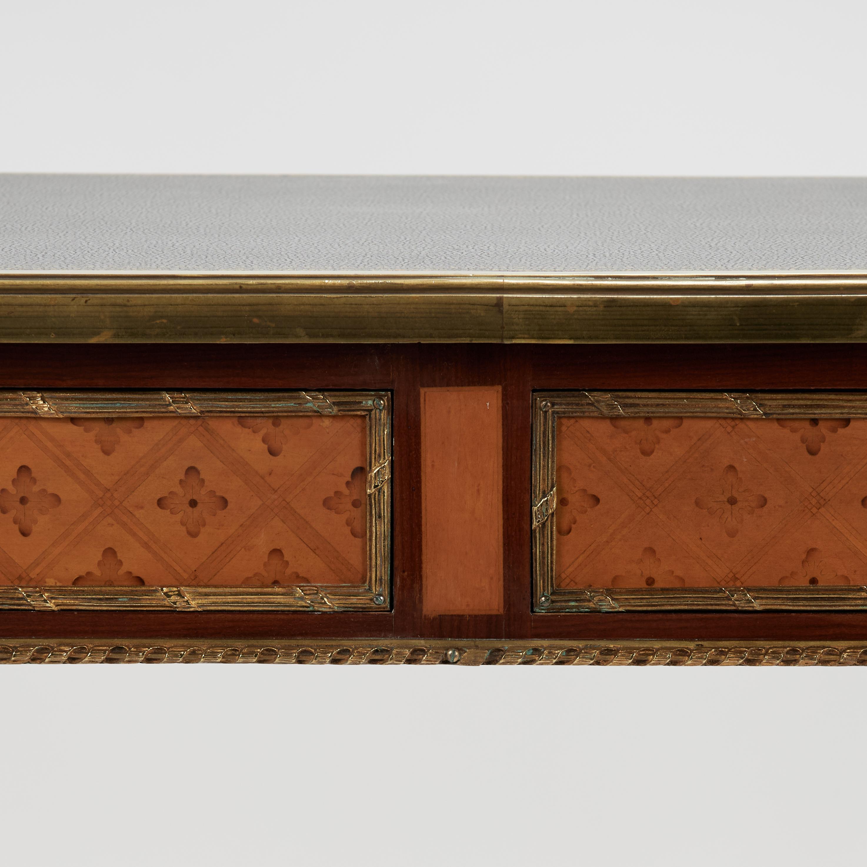 20th Century Antique French Louis XVI Style Leather Top Desk or Bureau Plat For Sale