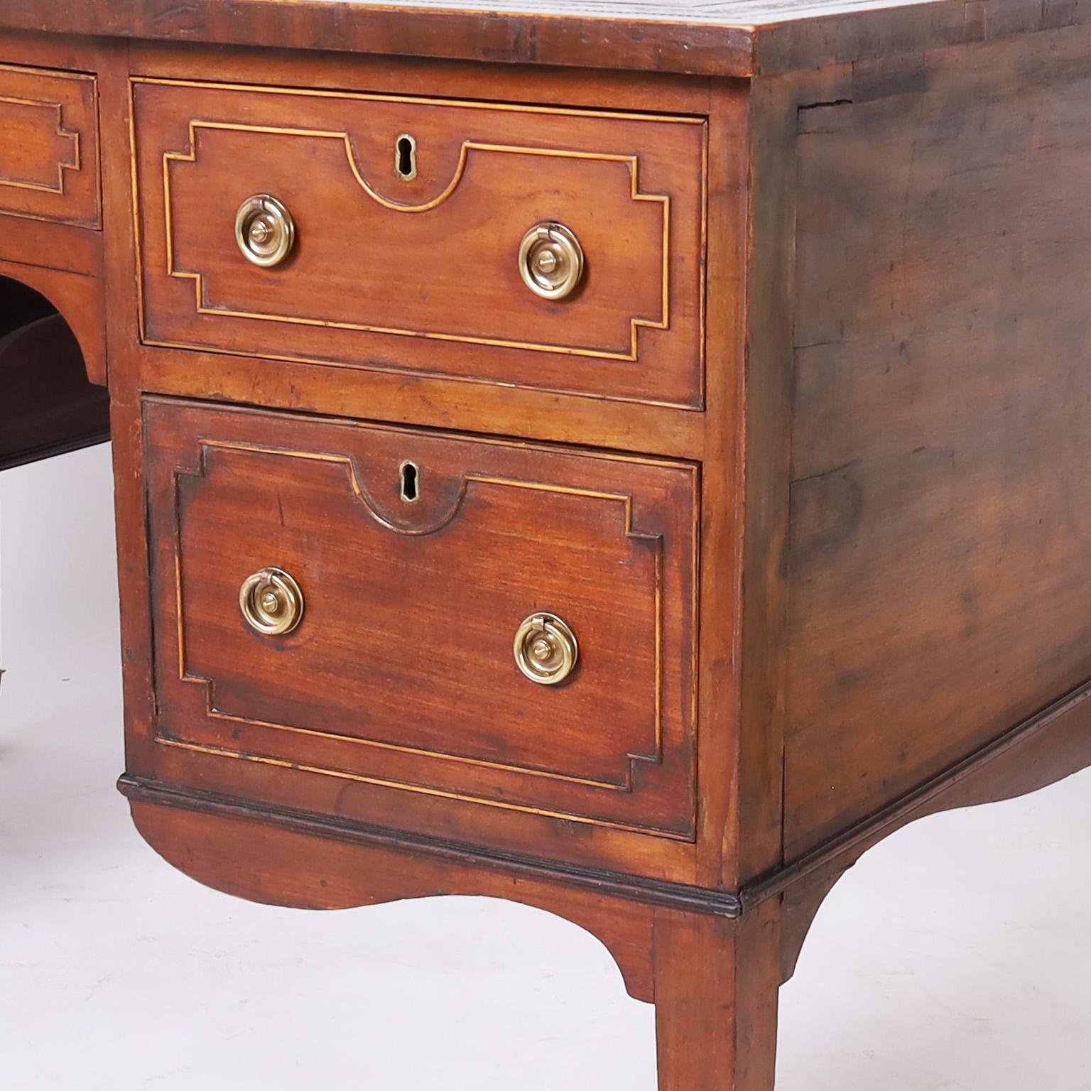 Antiker französischer Louis XVI-Stil-Ledertisch mit Partner-Platte (Messing) im Angebot
