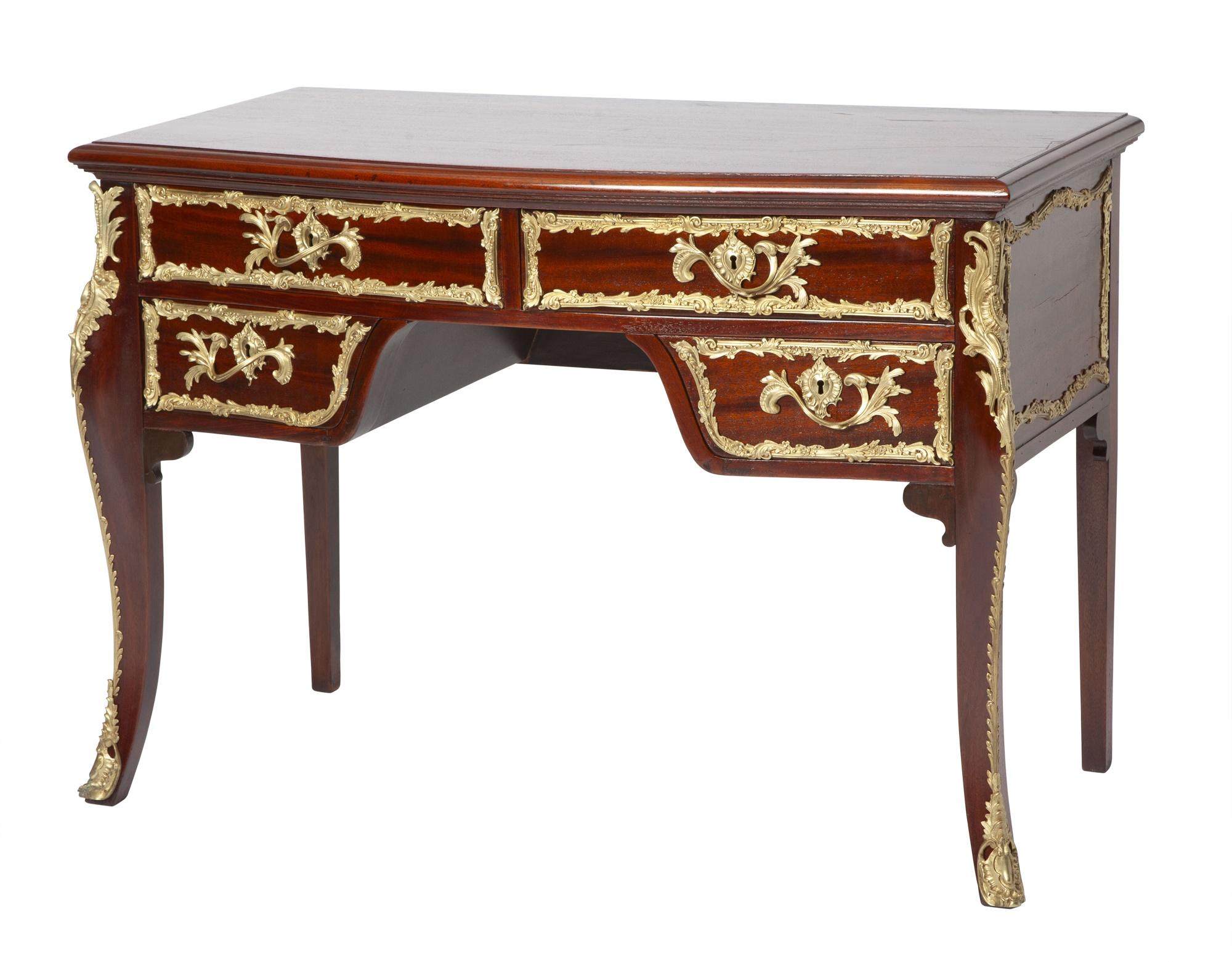 Francese Antique French Louis XVI Style Mahogany Bureau Plat with Ormolu Bronze Mounts (Ufficio di presidenza in mogano in stile Luigi XVI) in vendita