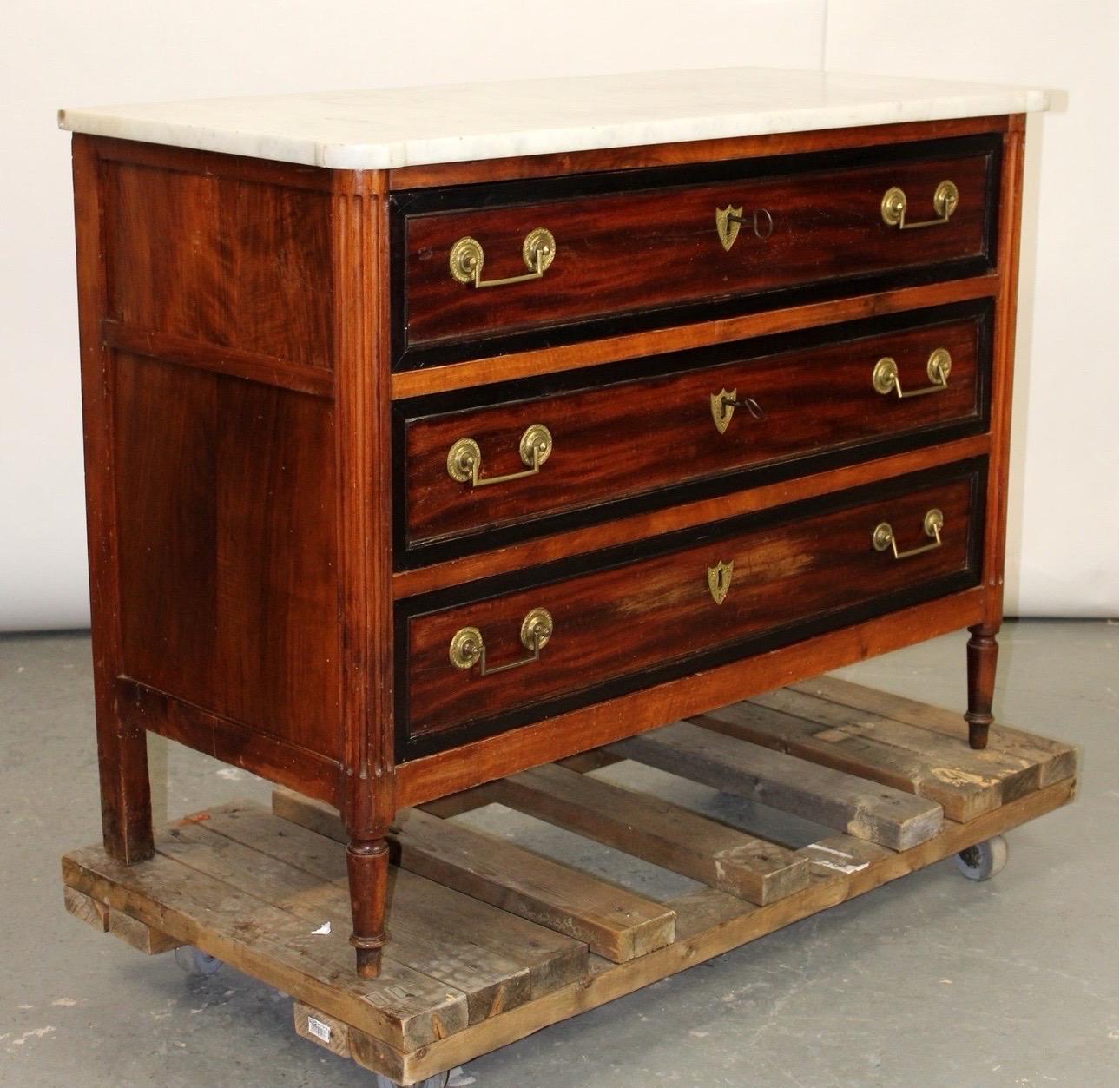 Wood Antique French Louis XVI style Mahogany Commode with White Marble Top For Sale