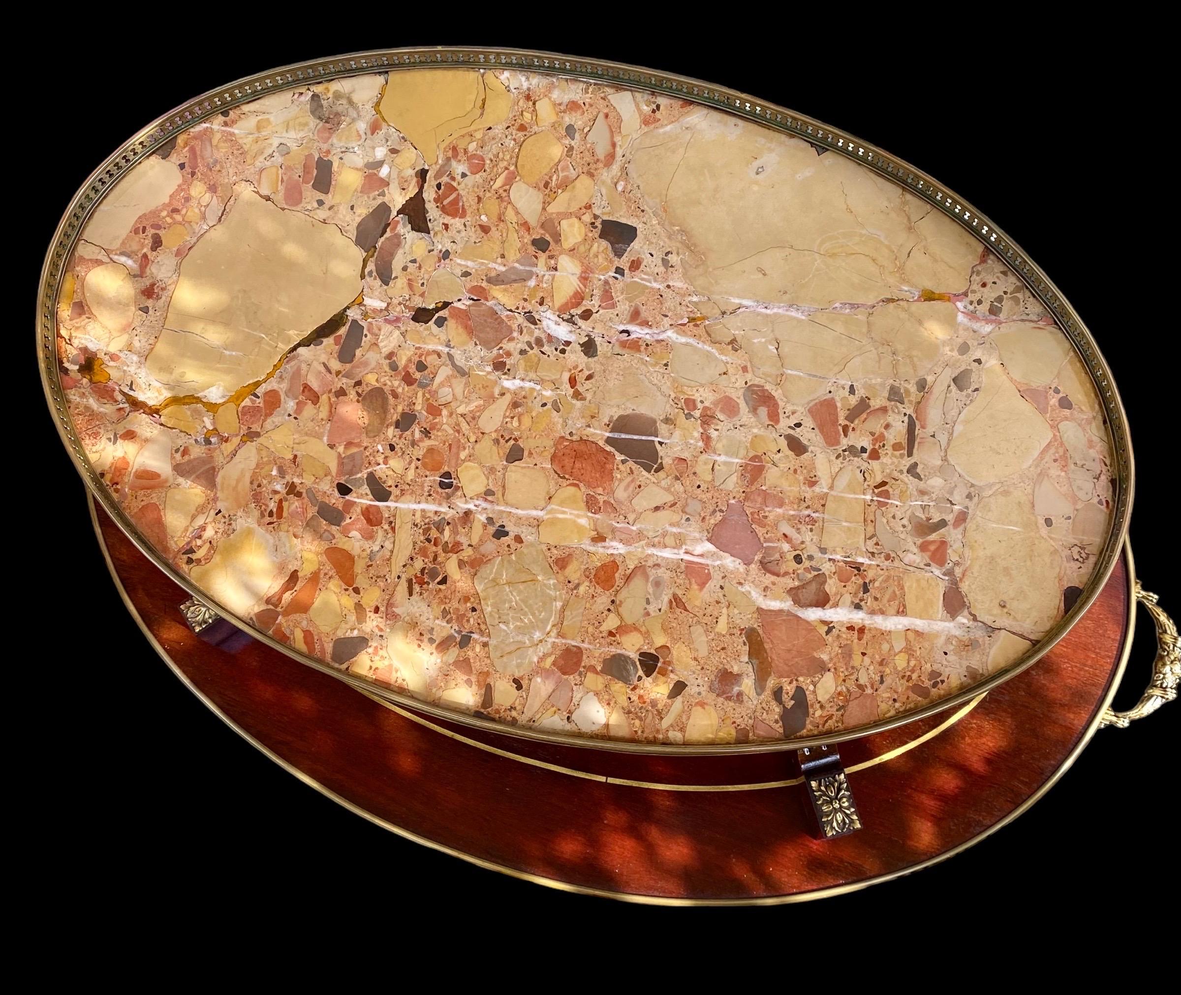 Antiker französischer Desserte-Tisch aus Mahagoni mit Marmorplatte im Louis-XVI.-Stil im Angebot 4