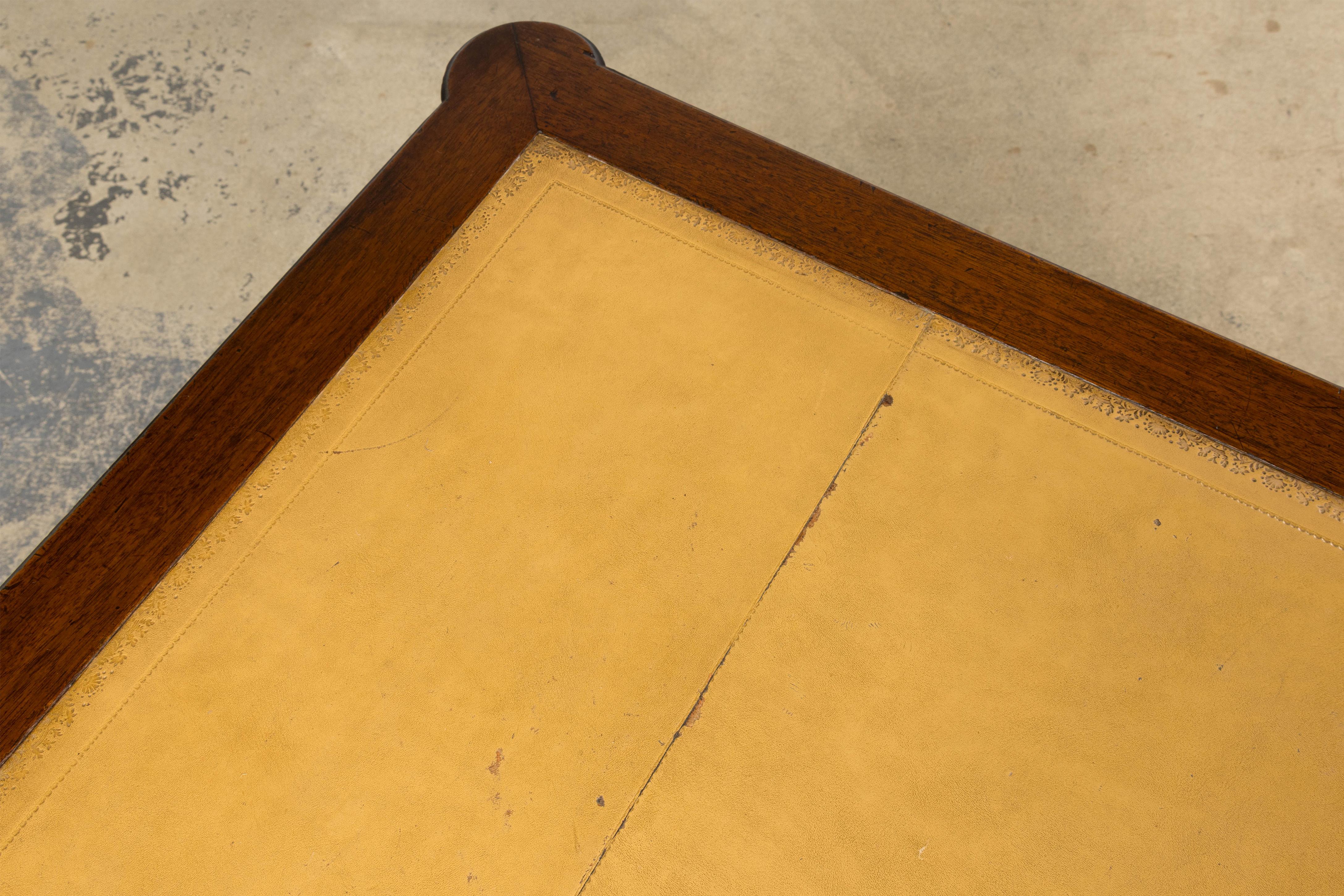 Antique French Louis XVI Stil Mahagoni Schreibtisch W / Leder oben im Angebot 11
