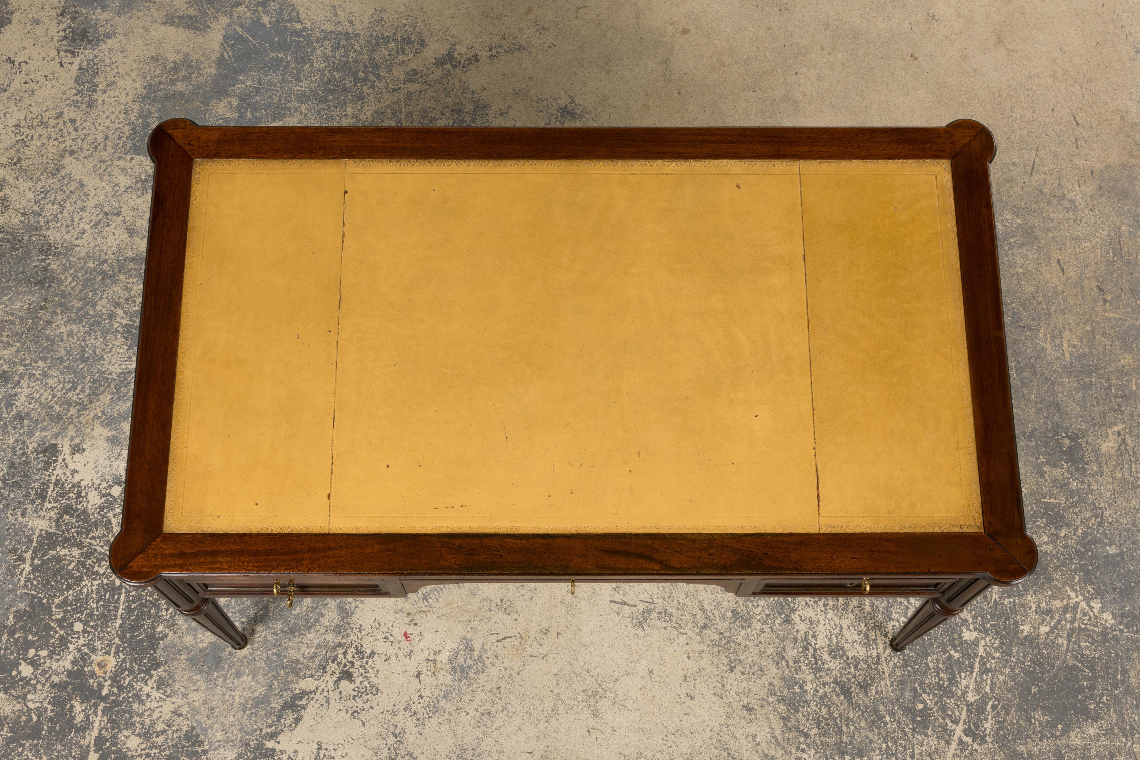 Antique French Louis XVI Stil Mahagoni Schreibtisch W / Leder oben (Französisch) im Angebot