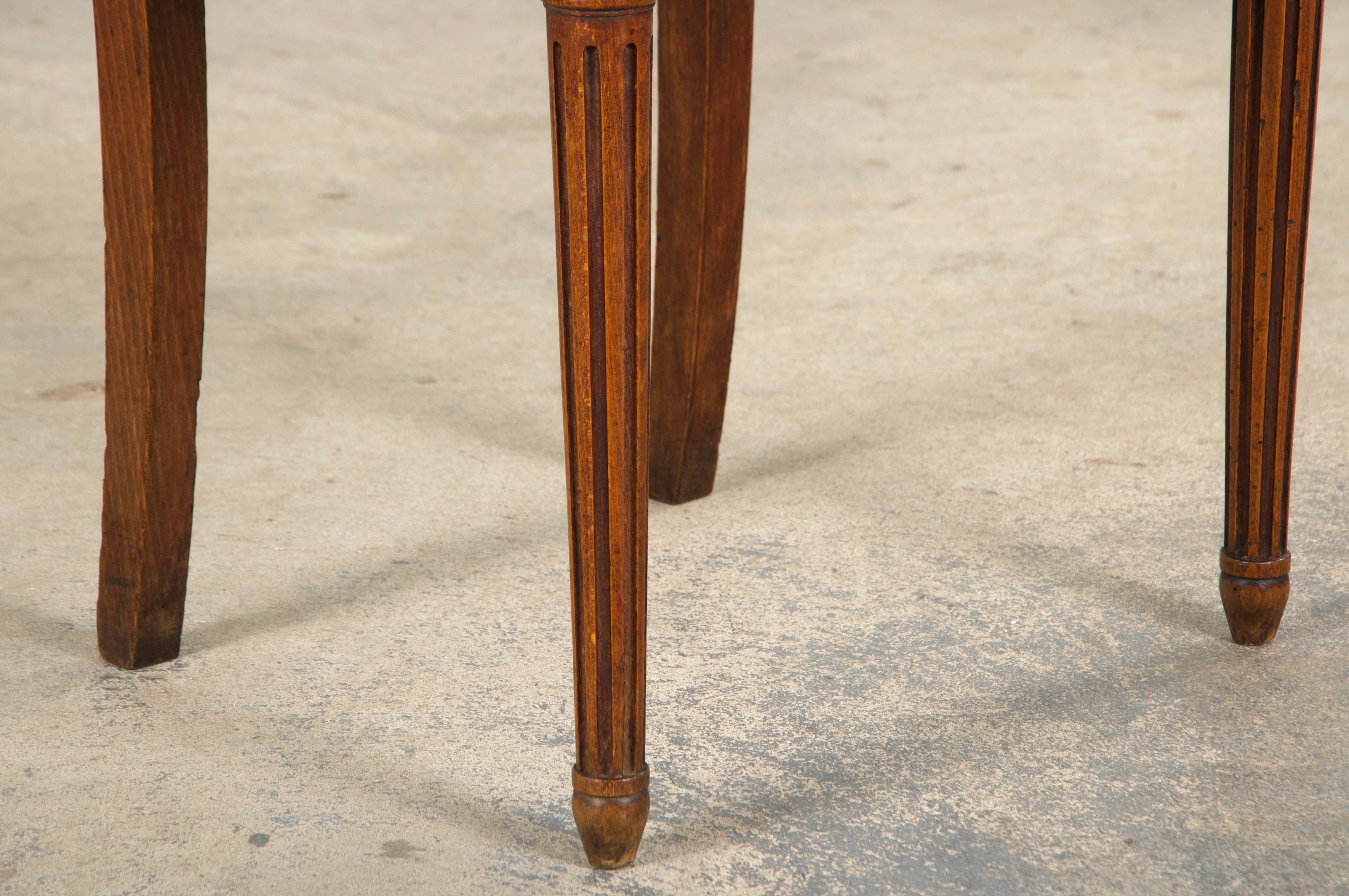 Sedie da pranzo in acero in stile Antique French Louis XVI con sedili in canna - set di 6 in vendita 4