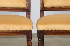 Antike französische Ahorn-Beistellstühle im Louis-XVI.-Stil aus goldenem, gelbem Samt im Louis-XVI.-Stil, Paar