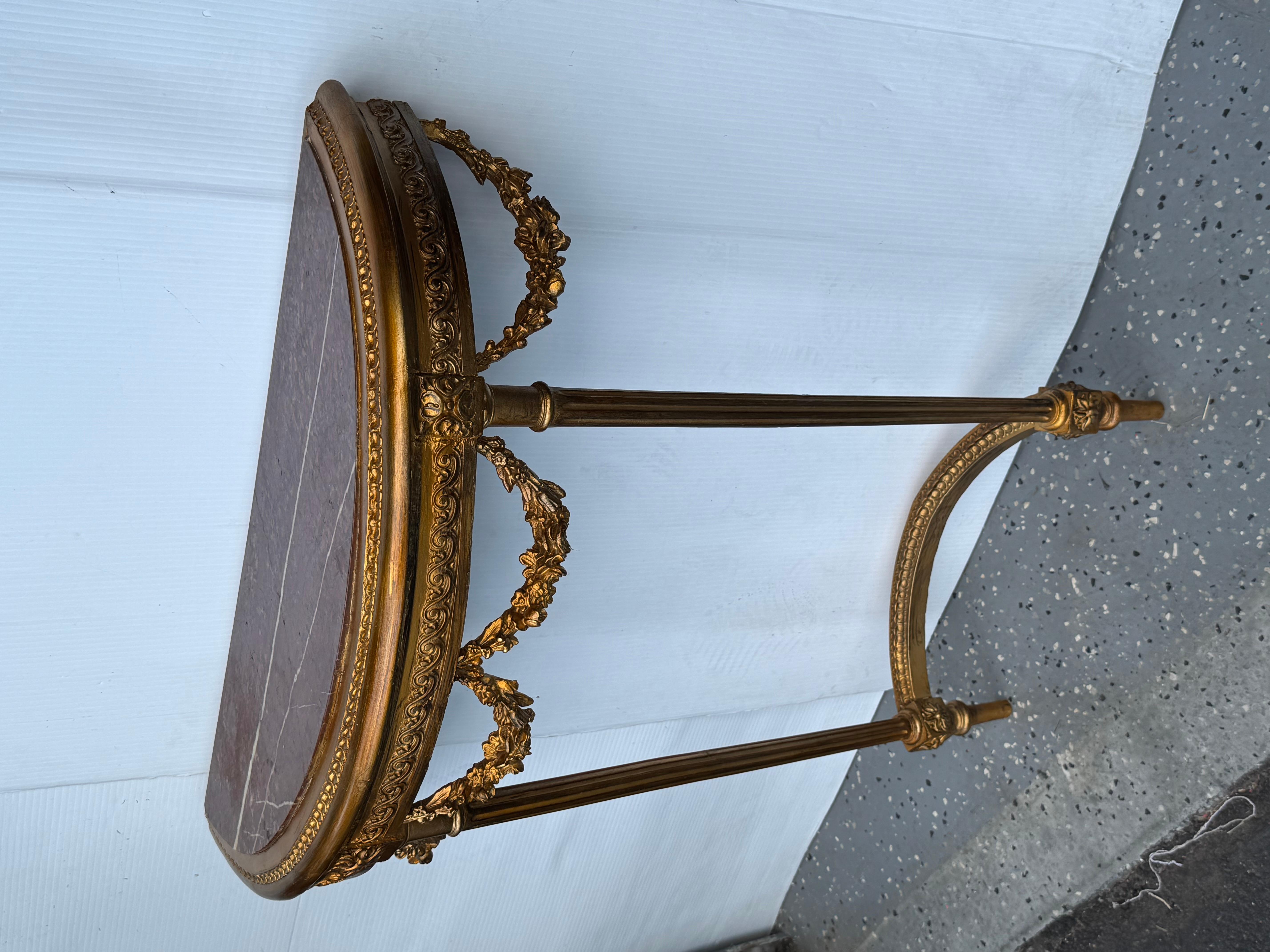Marmo Siena Antique French Louis XVI Style Tavolo da ingresso in marmo e oro in vendita
