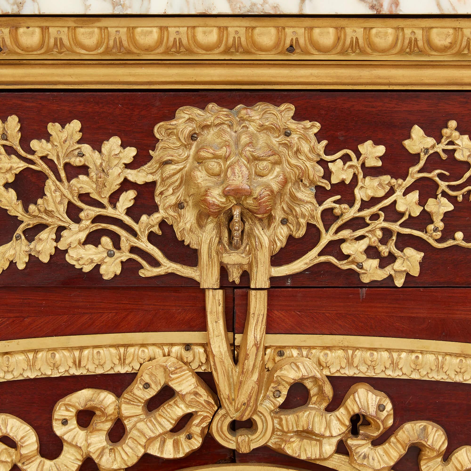 20ième siècle Ancienne commode française de style Louis XVI montée en bronze doré d'après Benneman en vente
