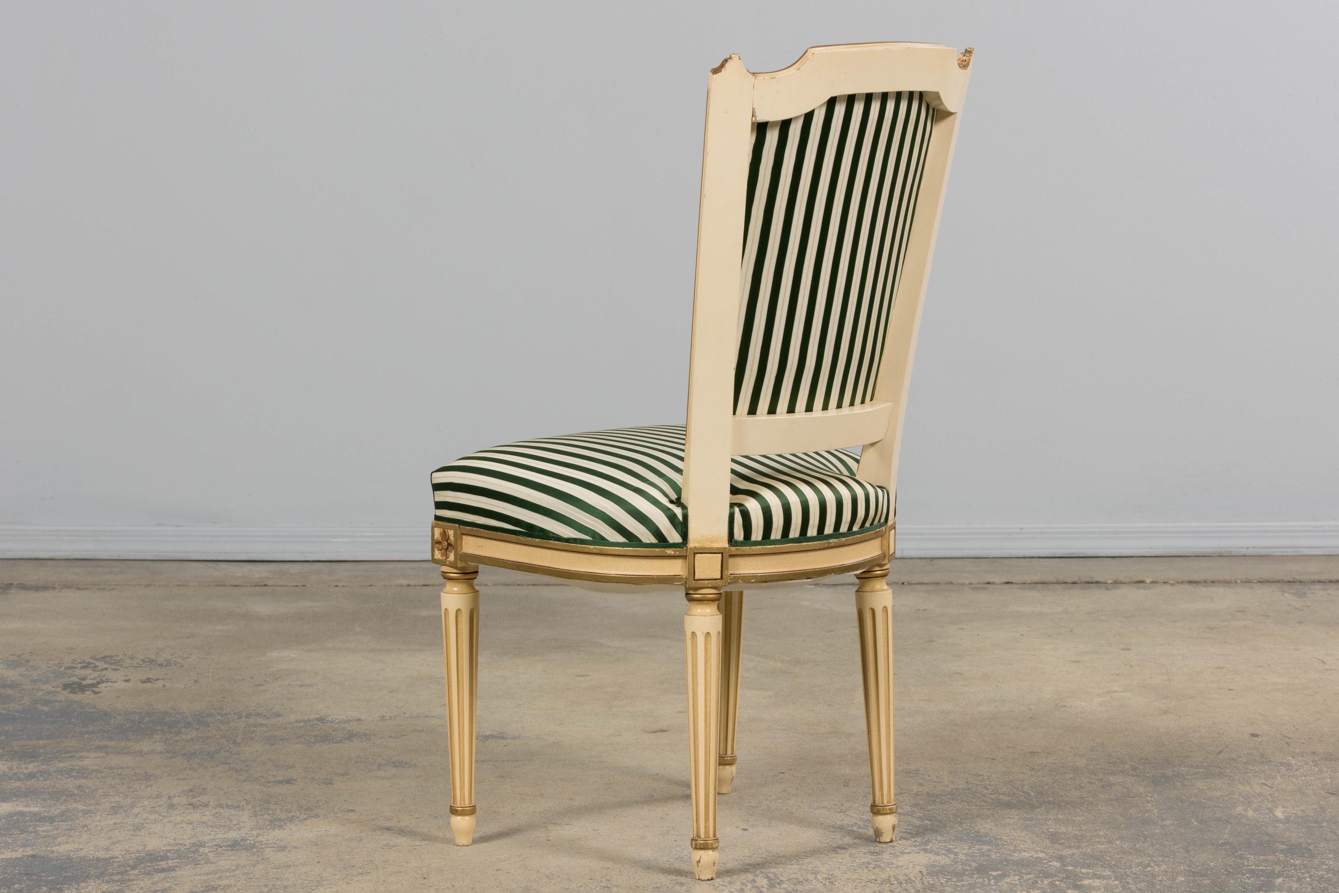 Antique French Louis XVI Style Peint Accent Chairs in Green Stripe - A Pair en vente 6